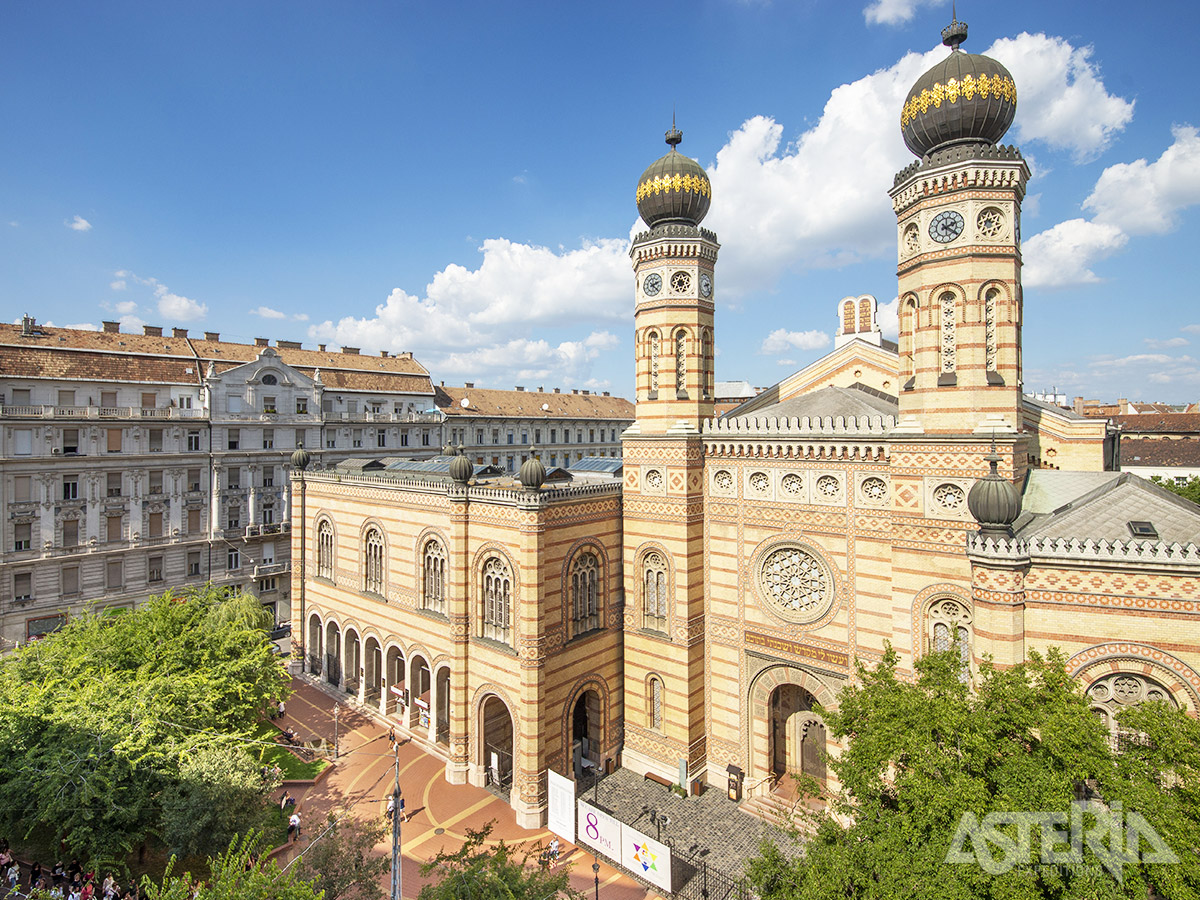 De Grote Synagoge aan de Dohánystraat in Budapest werd gebouwd in 1850