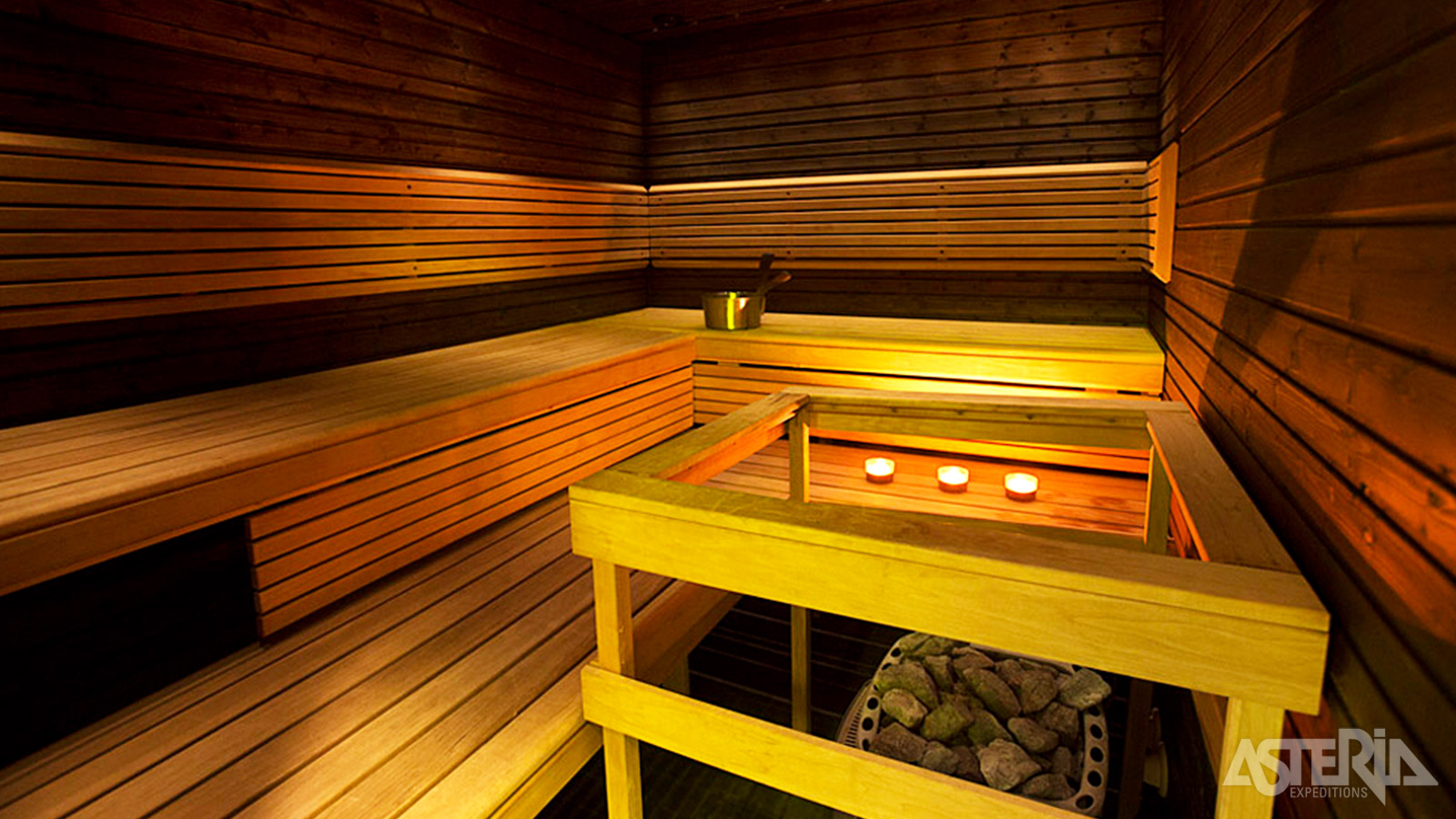 ’s Avonds heerlijk ontspannen in de Finse sauna