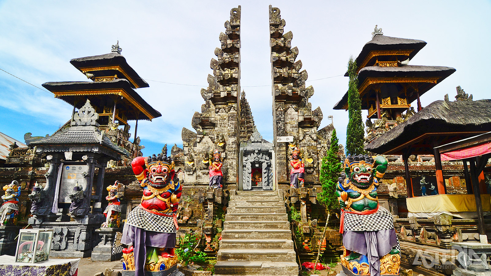 De Pura Besakih - de grootste tempel ook wel de Moedertempel genoemd - in het midden van Bali