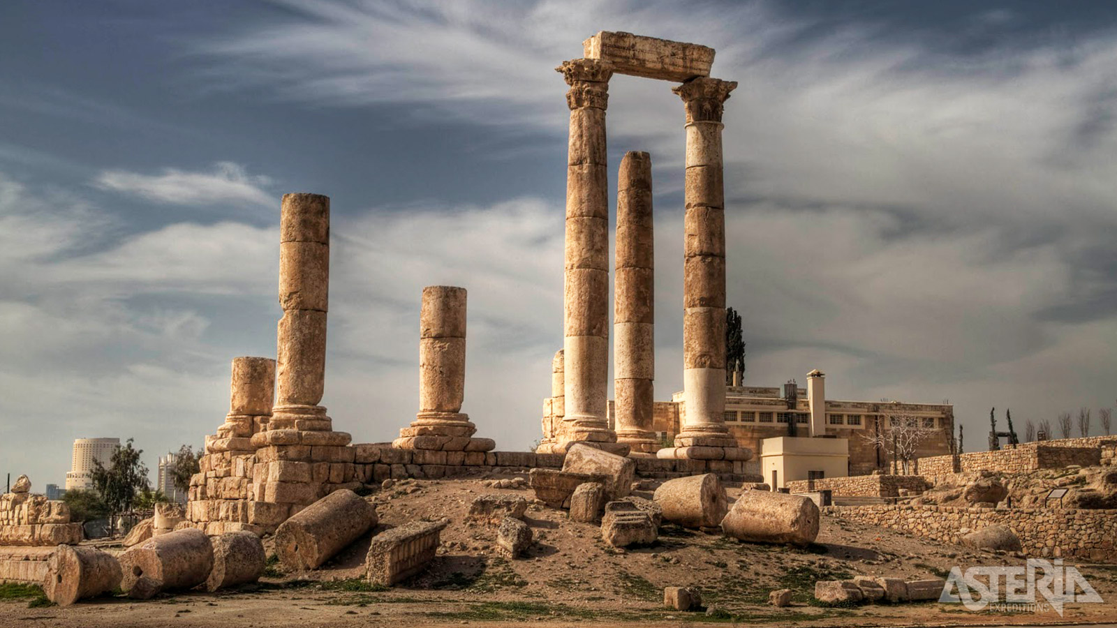 De fascinerende hoofdstad van Jordanië is doorspekt met duizenden jaren aan geschiedenis