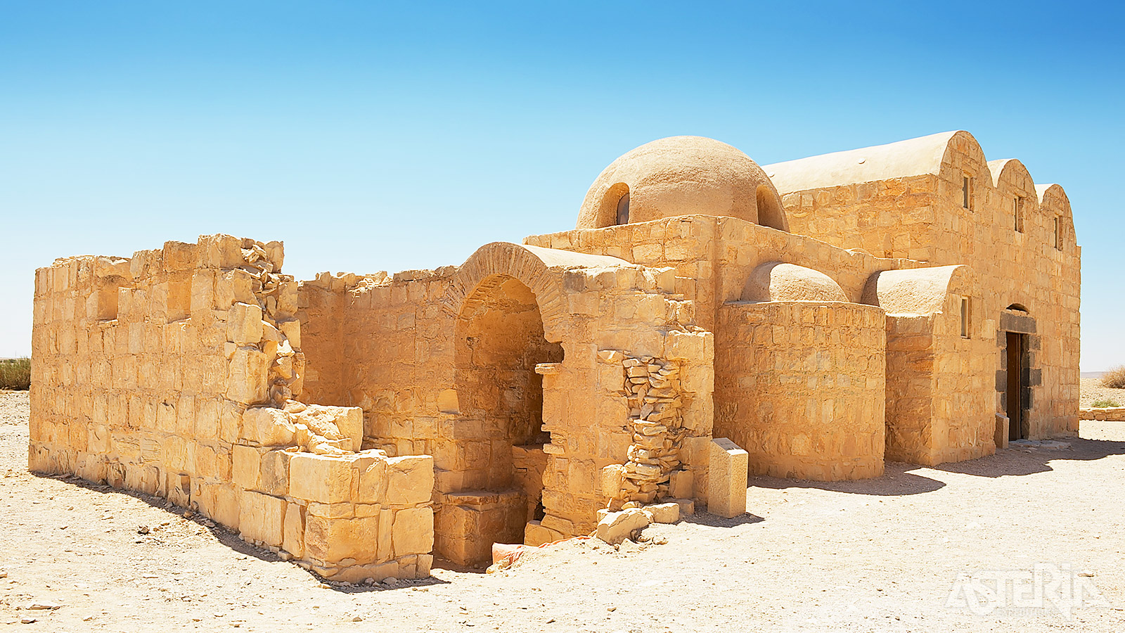 Qasr Amra is een historisch badhuis dat deel uitmaakte van een jachtslot in Jordanië