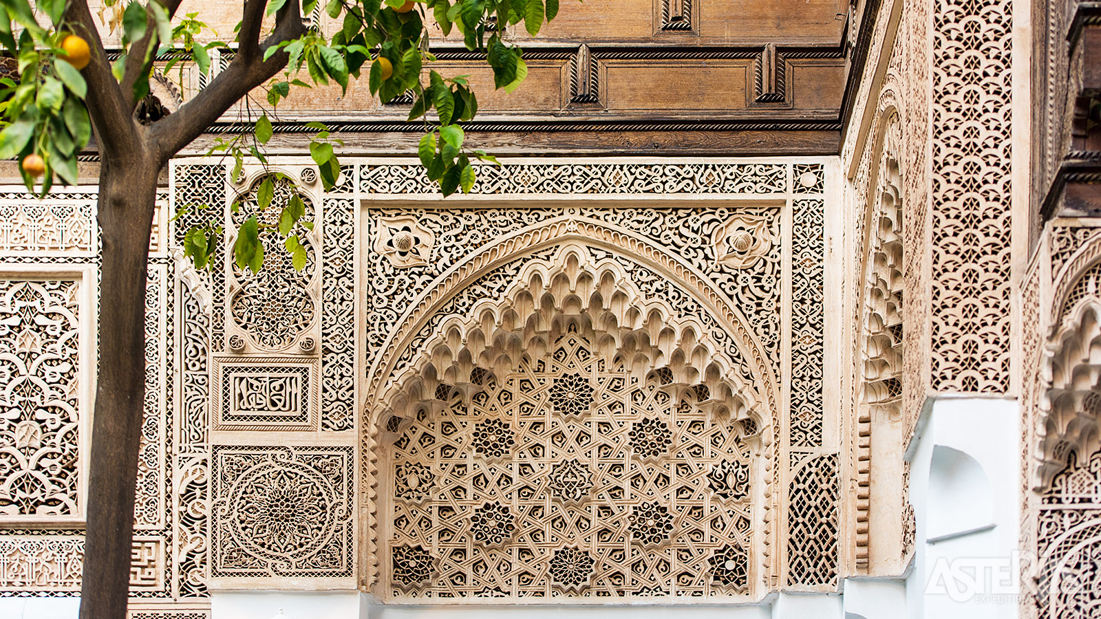 Het 8.000m² grote Bahai Palace van Marrakech heeft verschillende binnentuinen en telt 150 kamers