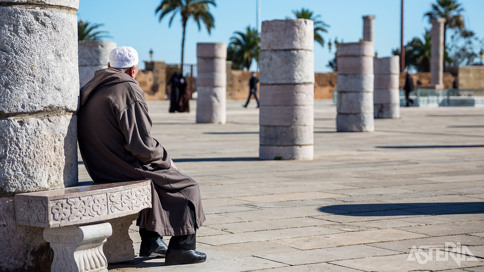 De Hassantoren van de nooit voltooide moskee is is al eeuwen het symbool van Rabat