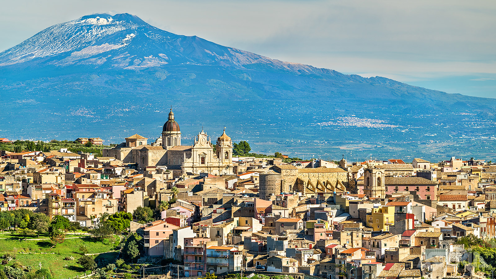 Taormina, een bruisend stadje met leuke restaurantjes, mooie winkels en veel oudheid