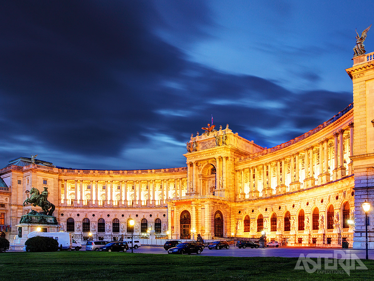 Het keizerlijk paleis Hofburg, voormalige winterresidentie van de Oostenrijkse koninklijke familie, is nu een eerbetoon aan de glorie van het Habsburgse Rijk