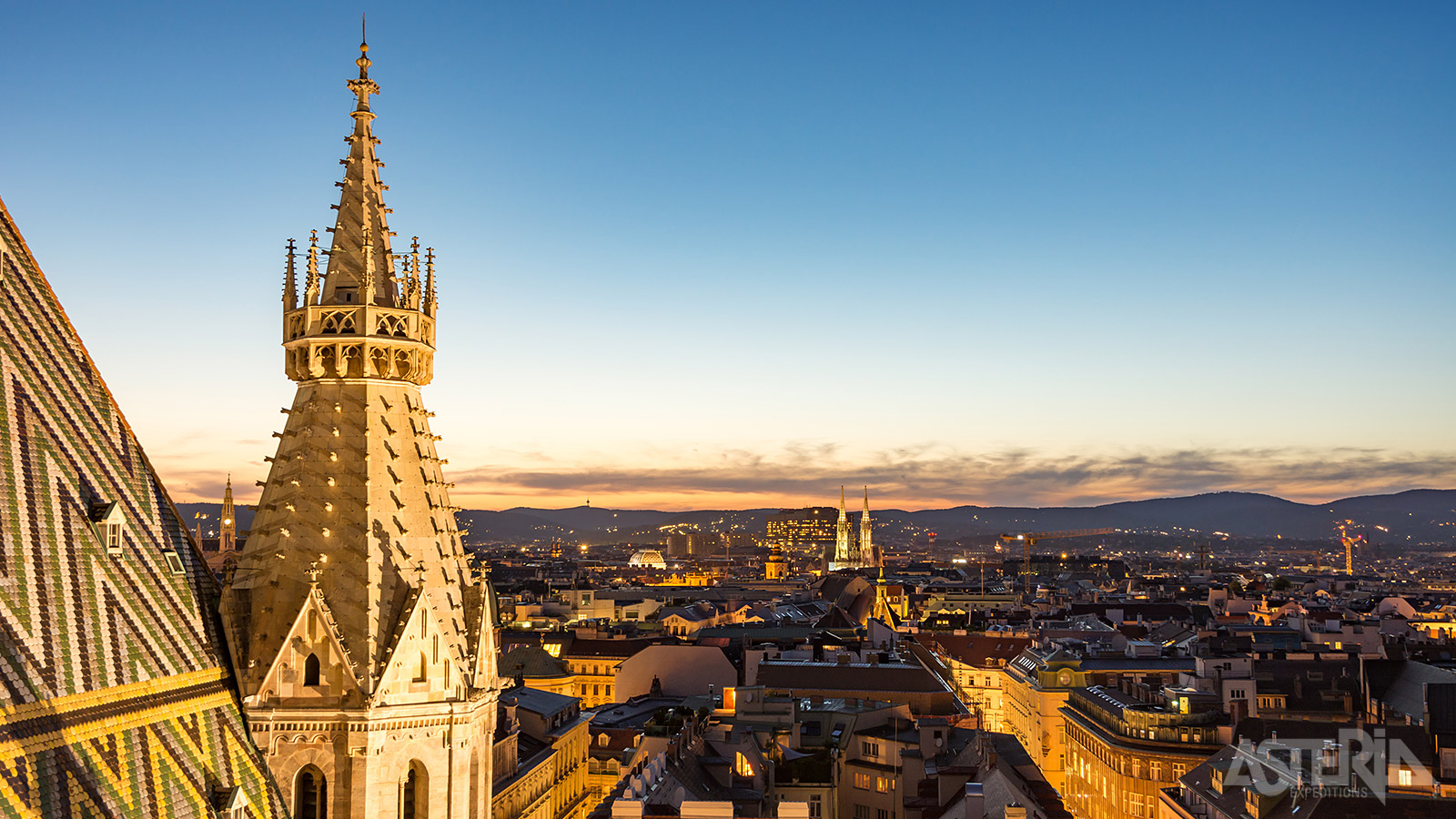 De iconische Stephansdom is de trots van elke Wener, een opvallend gotisch bouwwerk met monumentale zuidertoren