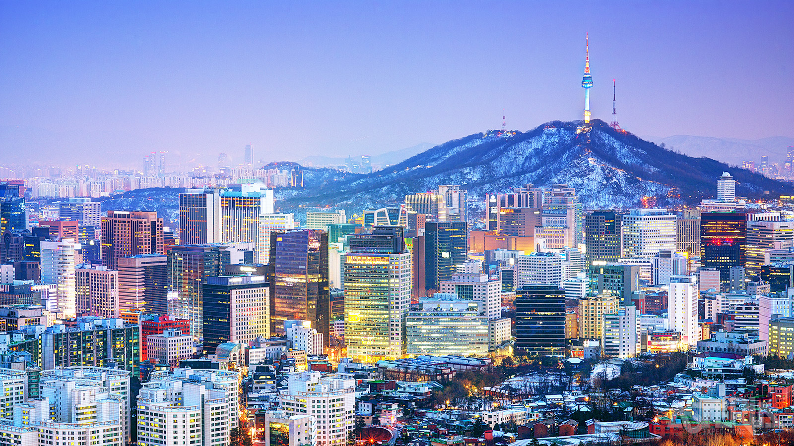 Seoel vormt het politieke, culturele, sociale en economische centrum van Zuid-Korea