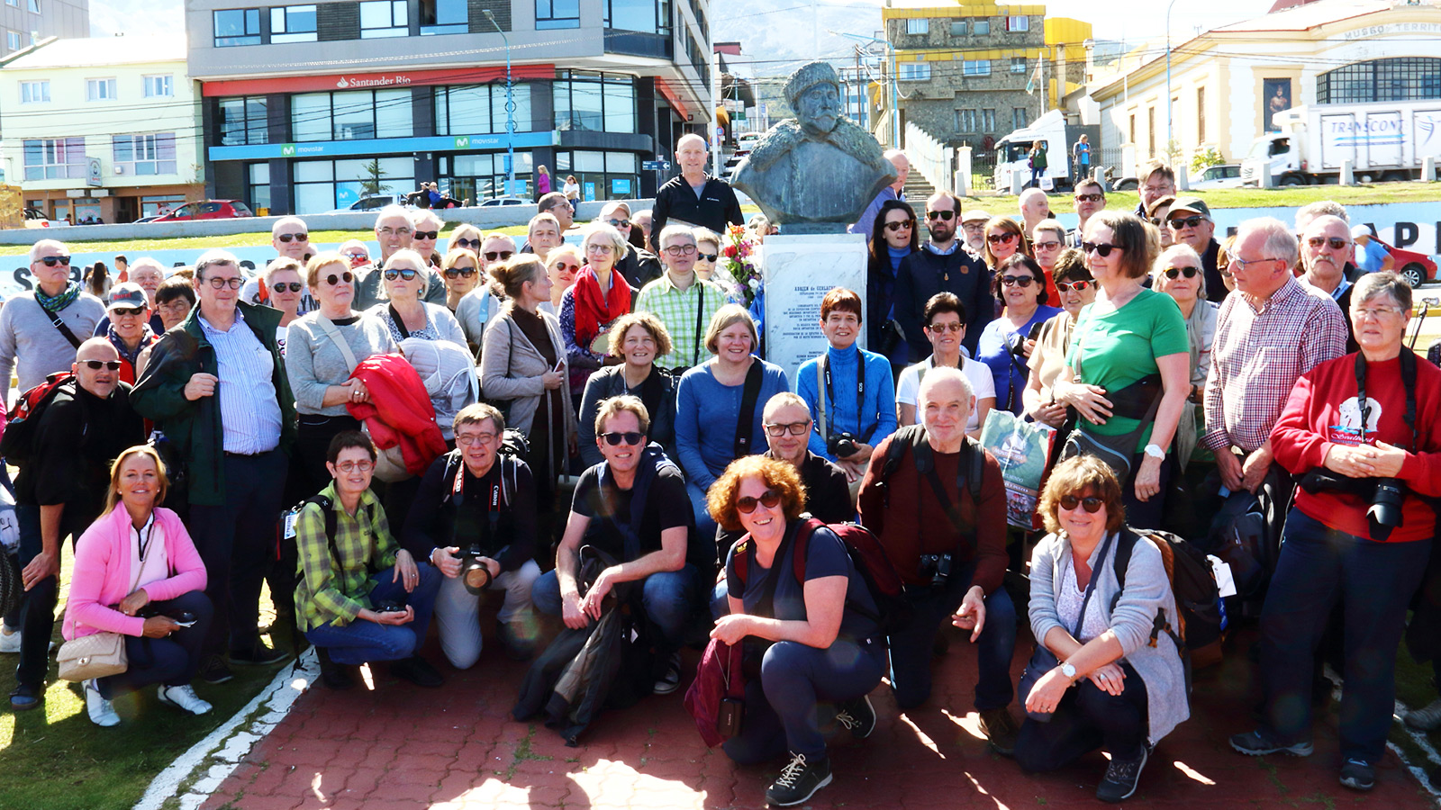 100 landgenoten, 1 schip en de ultieme bestemming: Antarctica