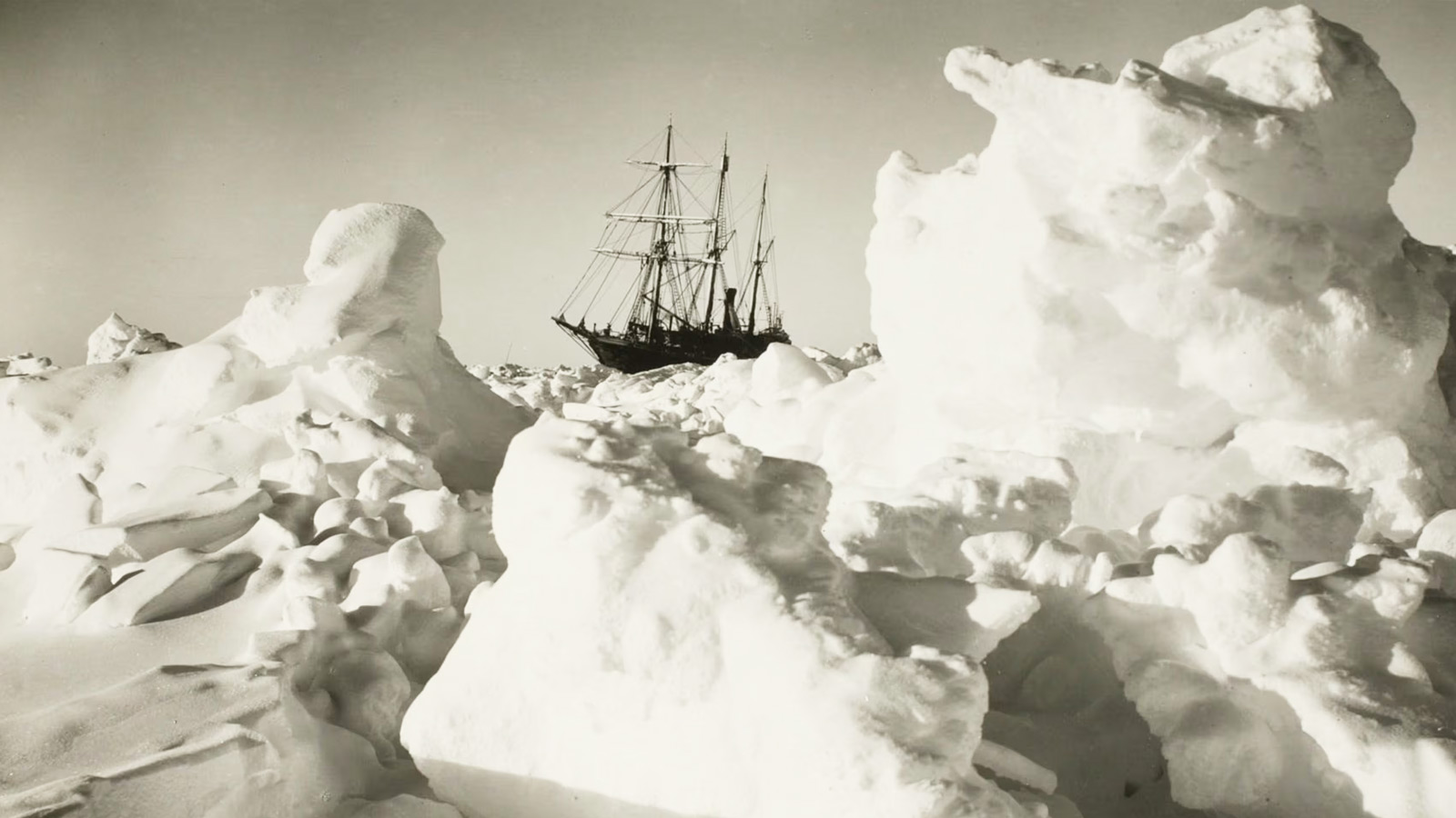 Endurance, het schip van Ernest Shackleton tijdens de Imperial Trans-Antarctic Expedition