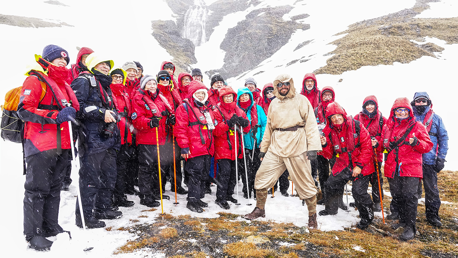 Tennessee, vermomd als Shackleton, brengt het verhaal van dienst laatste rechte lijn richting redding