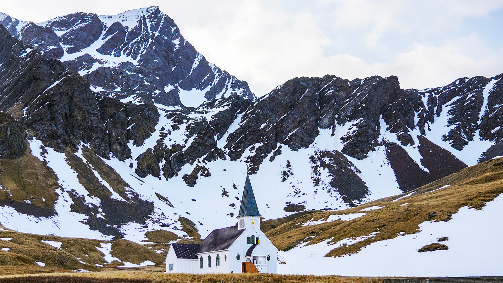 Grytviken Whalers’ Church uit 1913 is een iconisch symbool van de oude walvisvaartgemeenschap