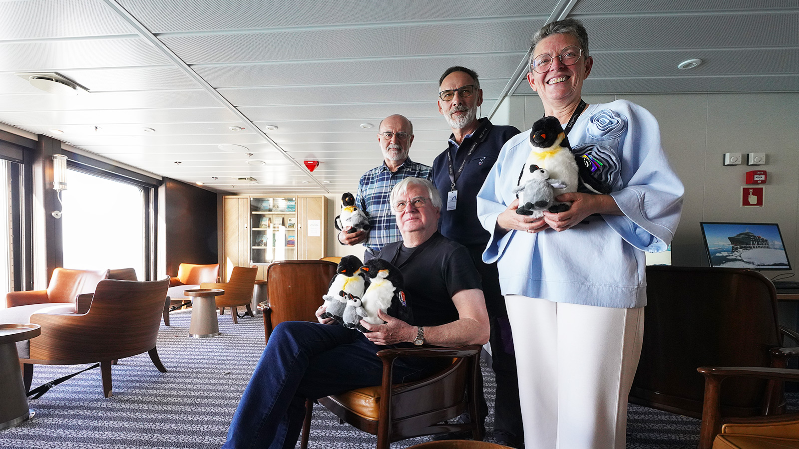 De winnaars van onze fotowedstrijd Jos en (v.l.n.r.): Jaak, Chris en Annick