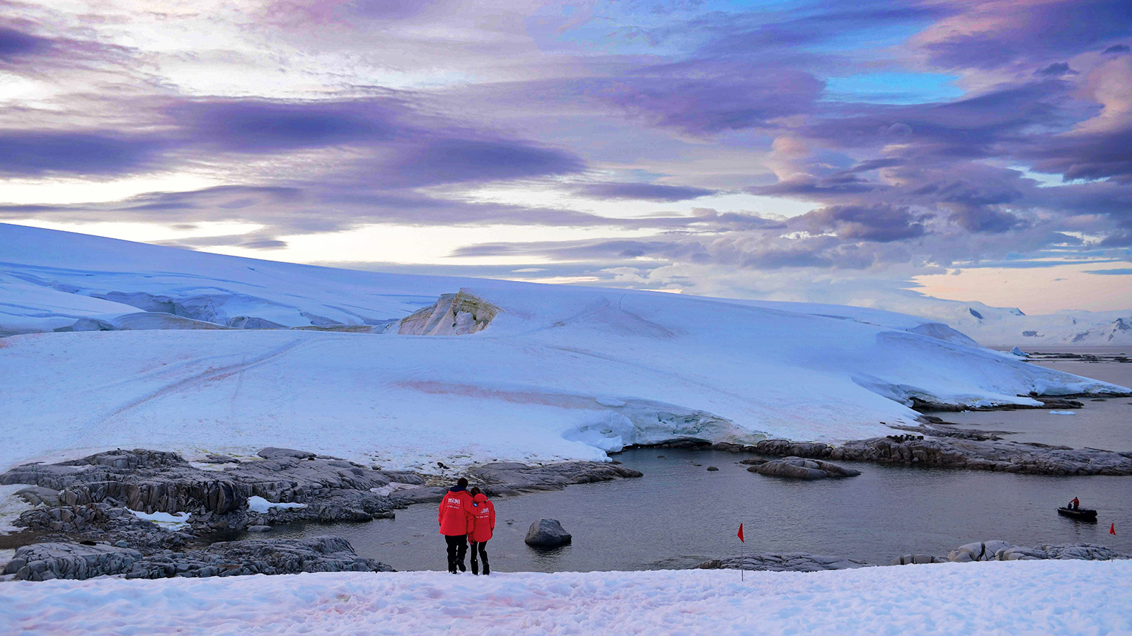 Stilte, helderblauw ijs en beseffen hoe klein je bent in deze immense Antarctische wildernis