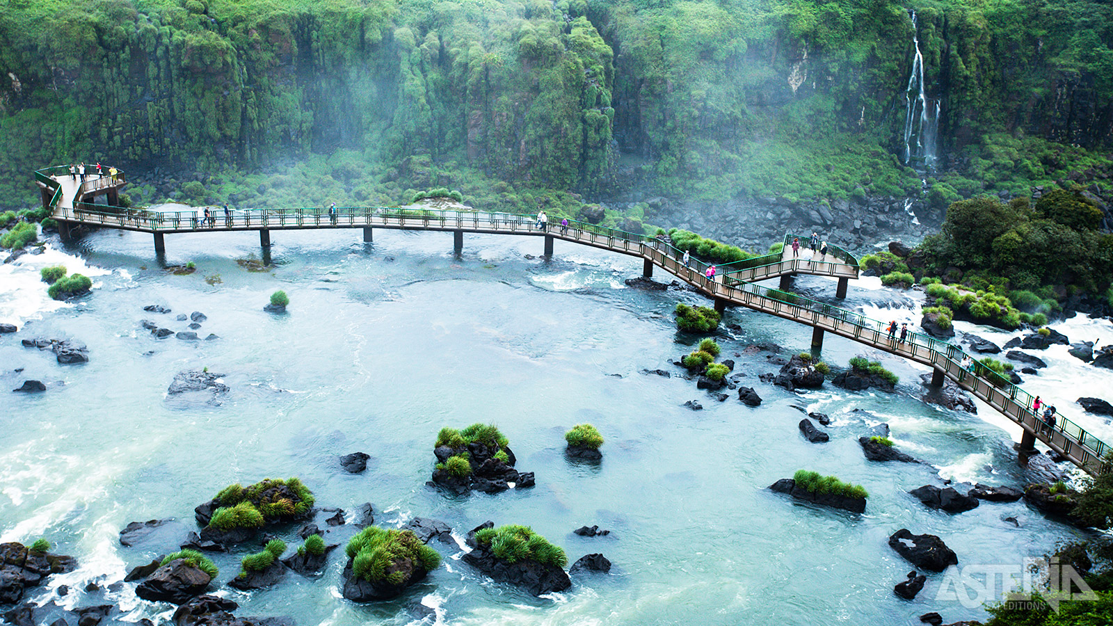 De Iguazu-watervallen zijn opgenomen in de Unesco werelderfgoedlijst en zijn tevens n van de zeven wereldwonderen