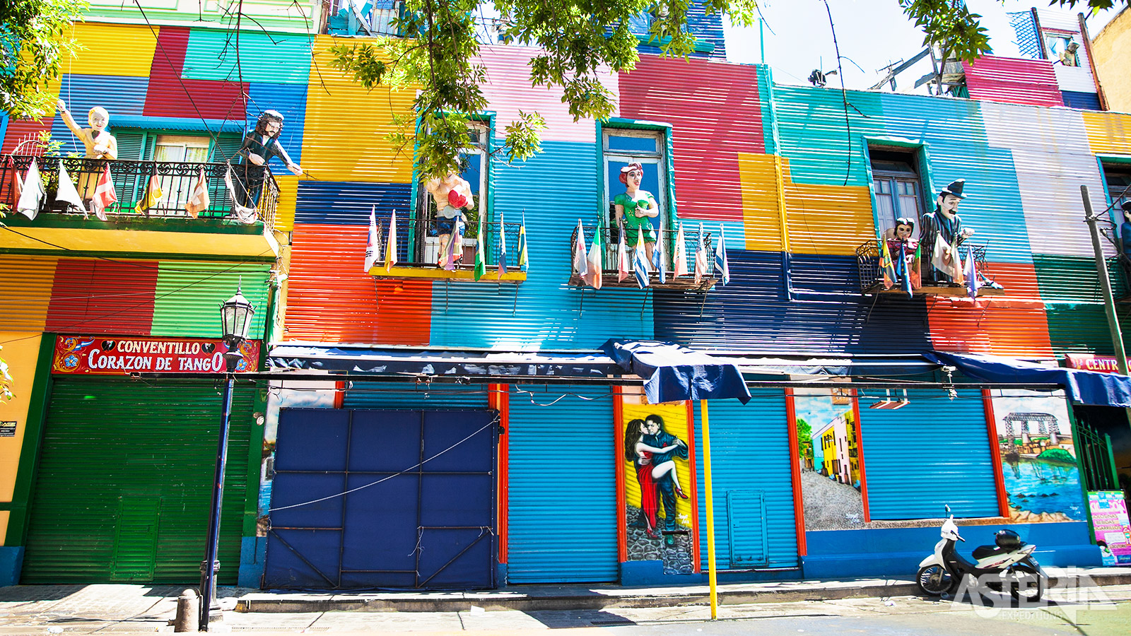 La Boca, beroemd om zijn kleurrijke, pittoreske huizen en de beroemde Caminito Street