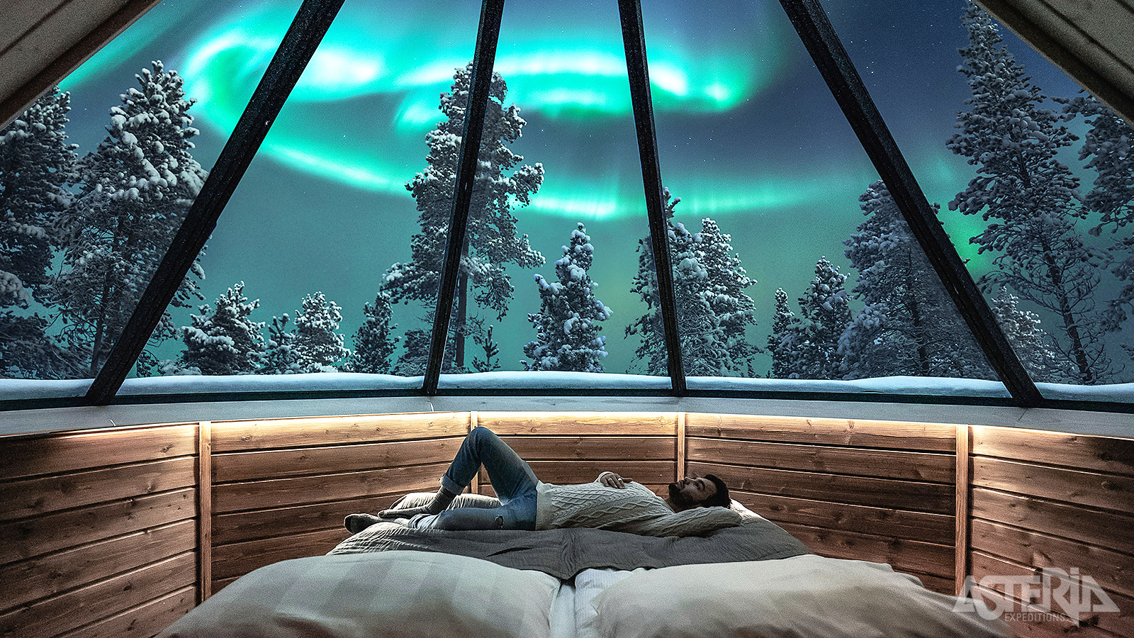 Elke Cabin beschikt over een eigen badkamer, vloerverwarming, minibar, espressomachine, Wifi en gratis koffie/thee