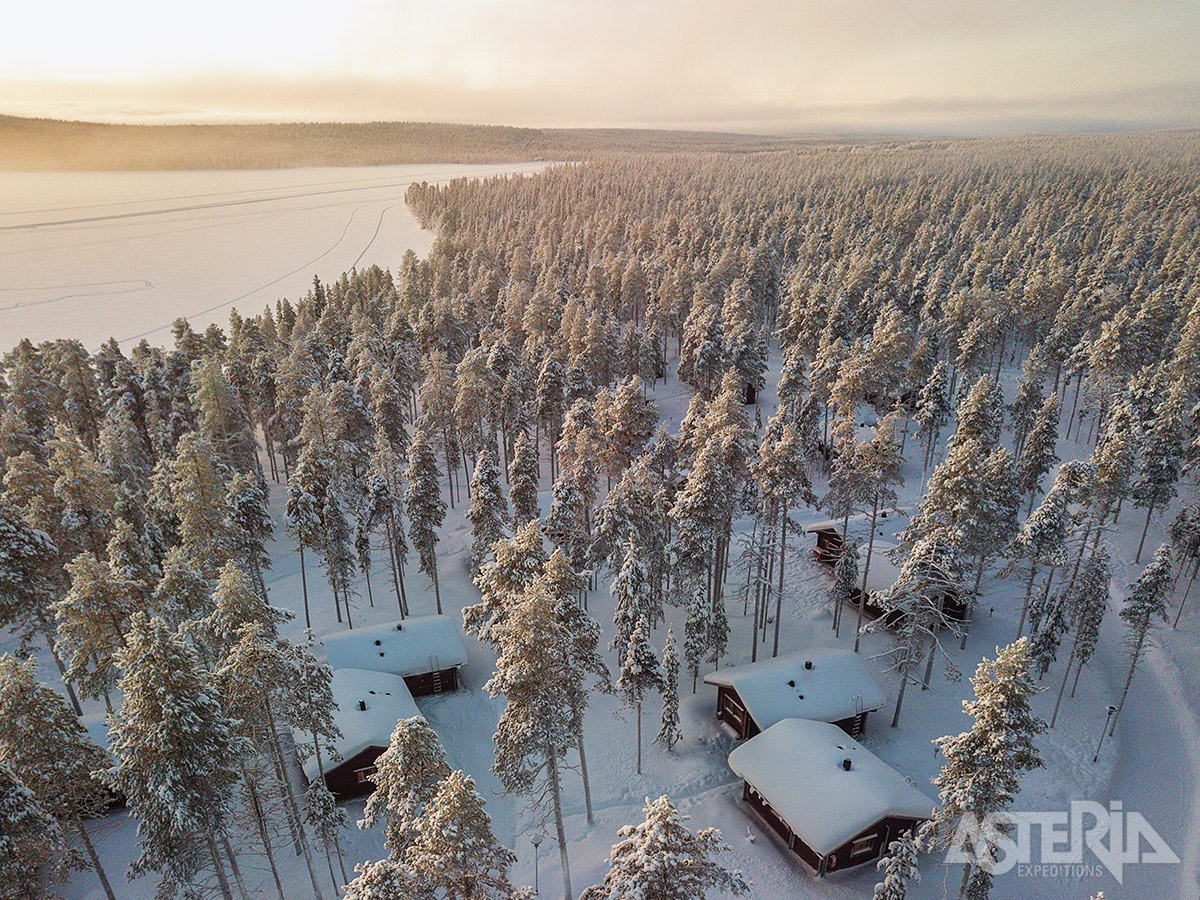 De chalets van Jeris Lakeside Resort zijn dan weer idyllisch gelegen aan het grote Jerisjärvi-meer