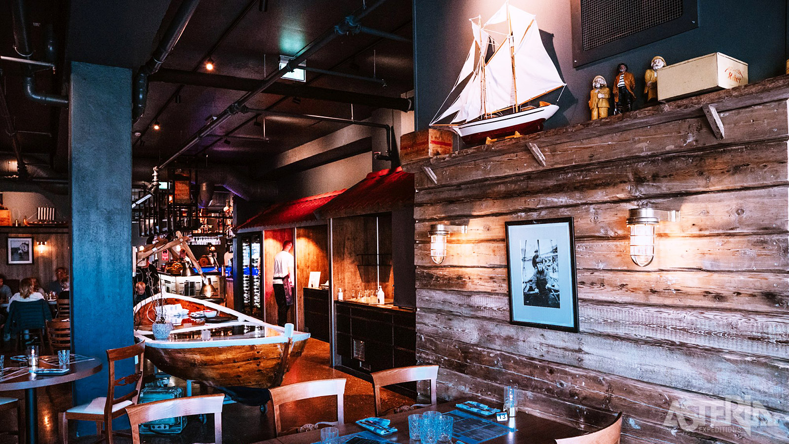 In het centrale gebouw van Mefjord Brugge bevindt zicht ook het restaurant