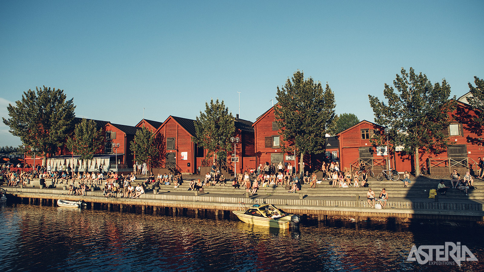 De kade van Vaasa wordt in de zomer gebruikt voor evenementen, zoals concerten, markten & festiviteiten