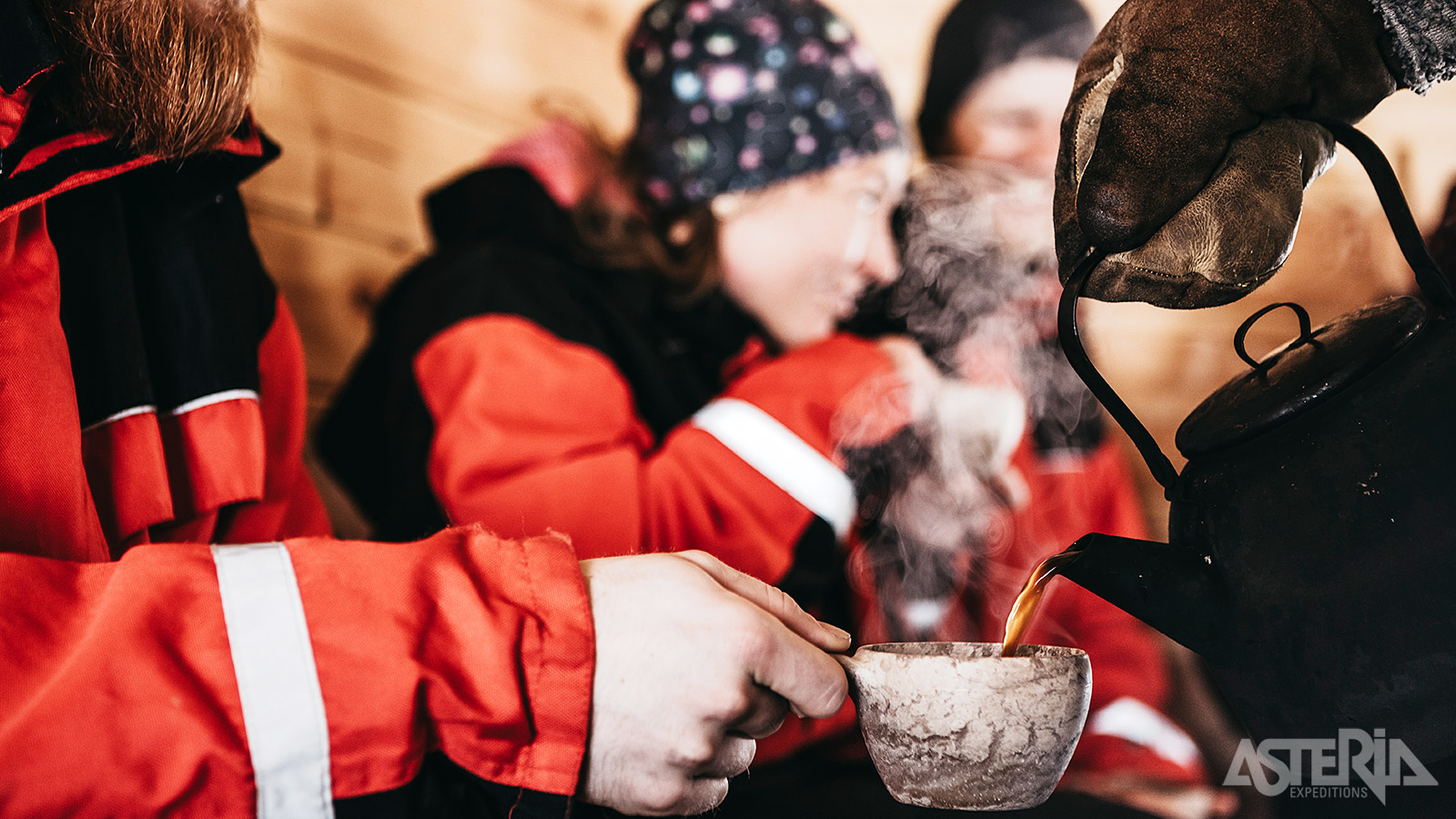 Even opwarmen bij een deugddoende kop koffie of warm bessensap