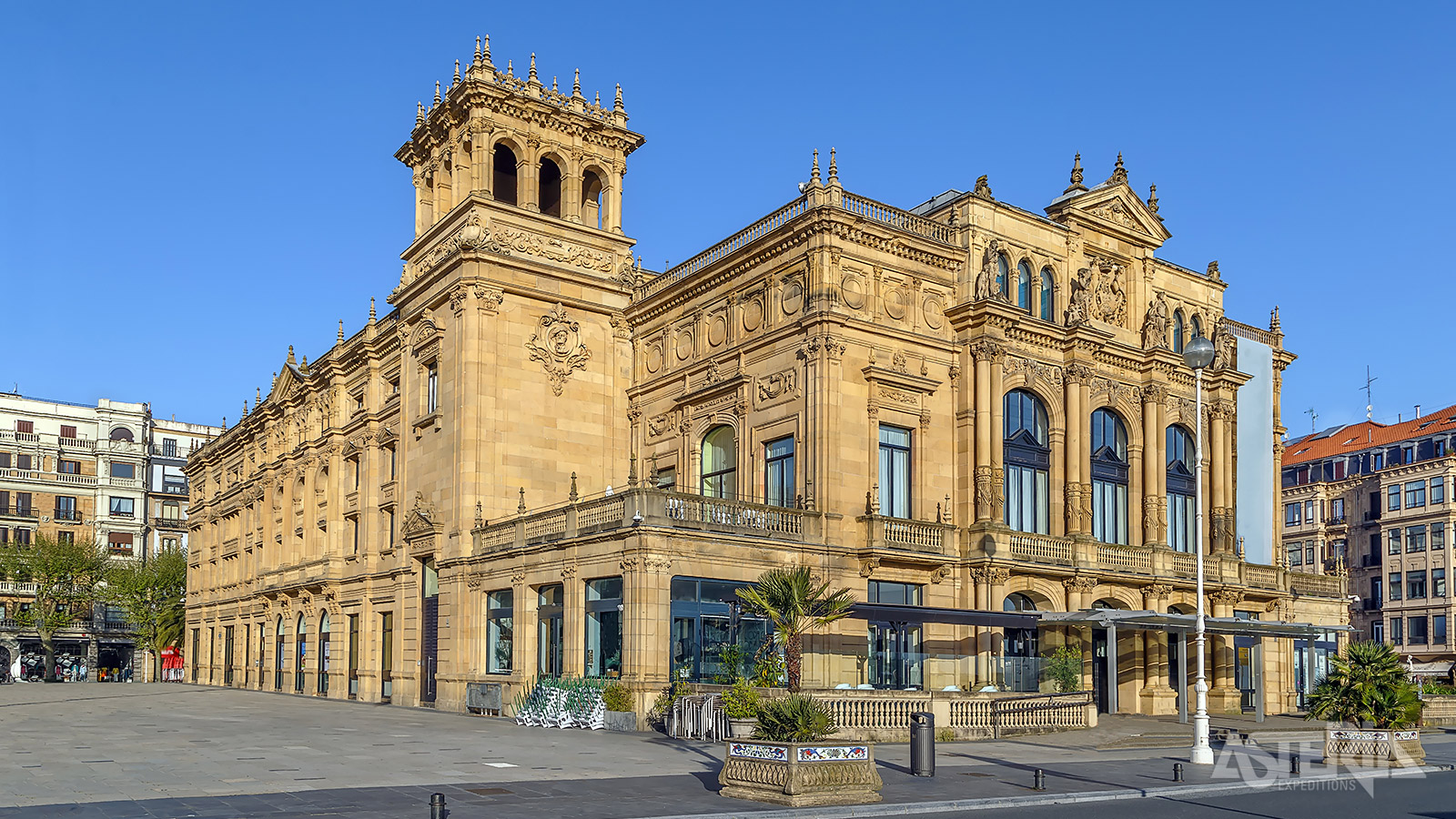 Het Victoria Eugenia theater in San Sebastian, vorige eeuw het centrum van het culturele leven van de stad