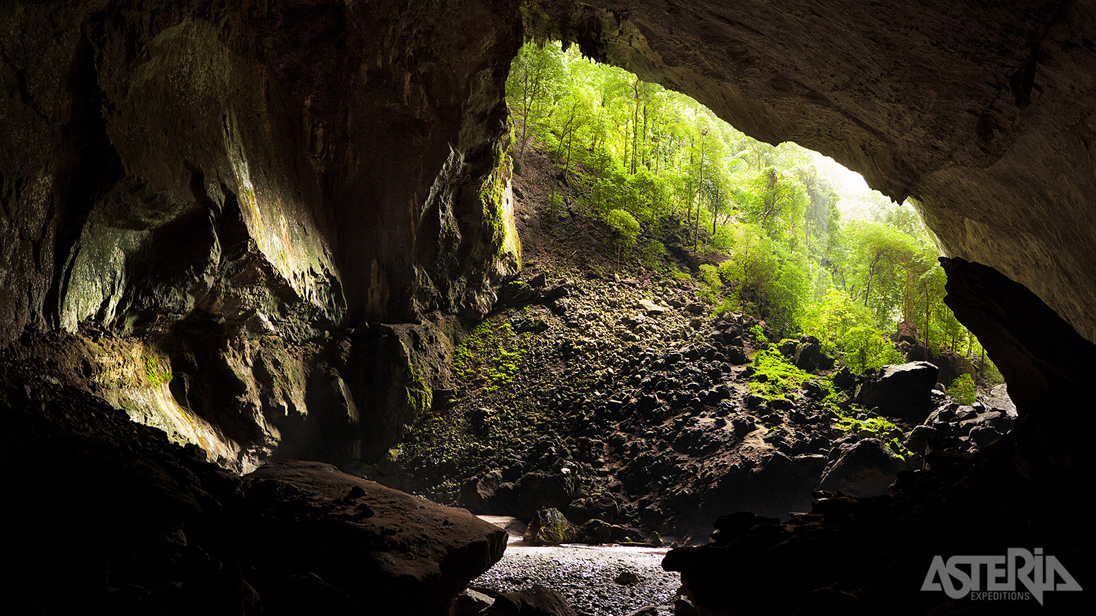 Deer Cave is met een lengte van 2.160m één van de grootste grottenstelsels ter wereld