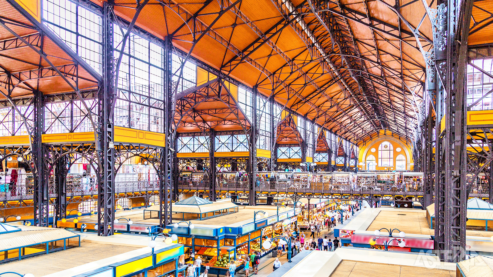 Gustave Eiffels meesterwerk in Boedapest – de overdekte markthal vol kleur, geur en leven