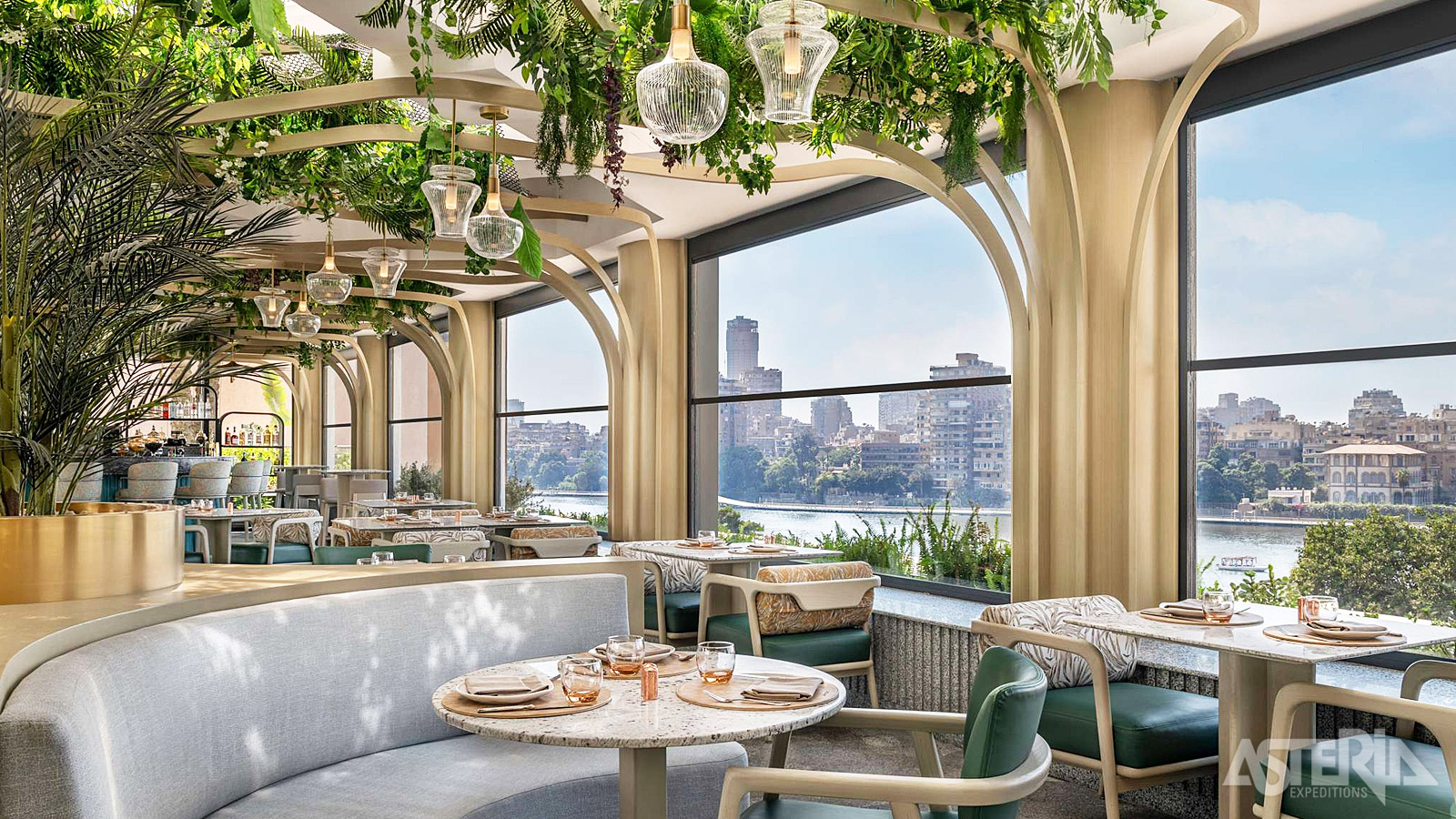 Het hotel vormt de perfecte uitvalsbasis voor een stijlvolle stedentrip in Caïro