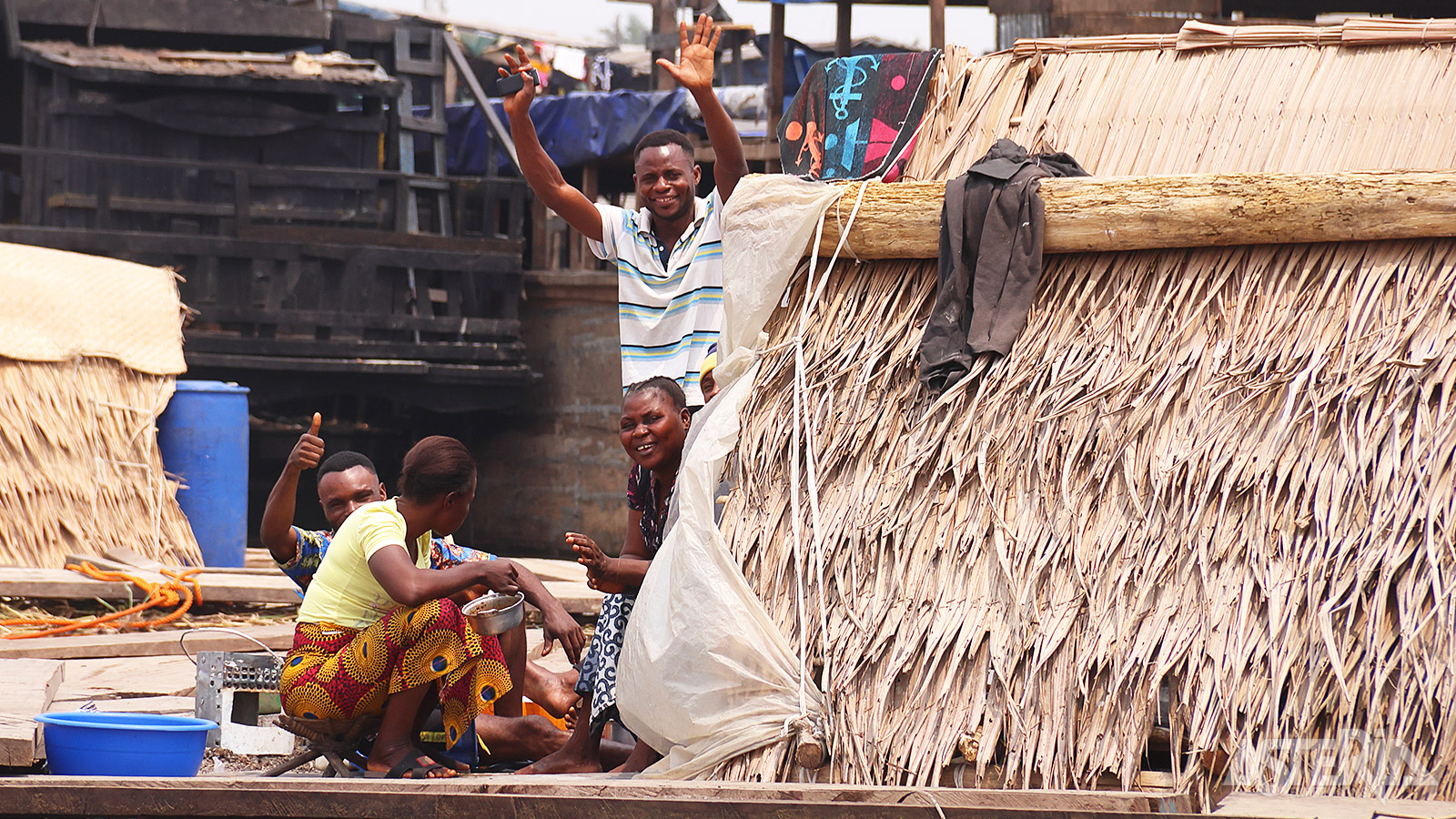 Je ervaart de welvarende kant van Kinshasa maar maakt ook kennis met de andere kant