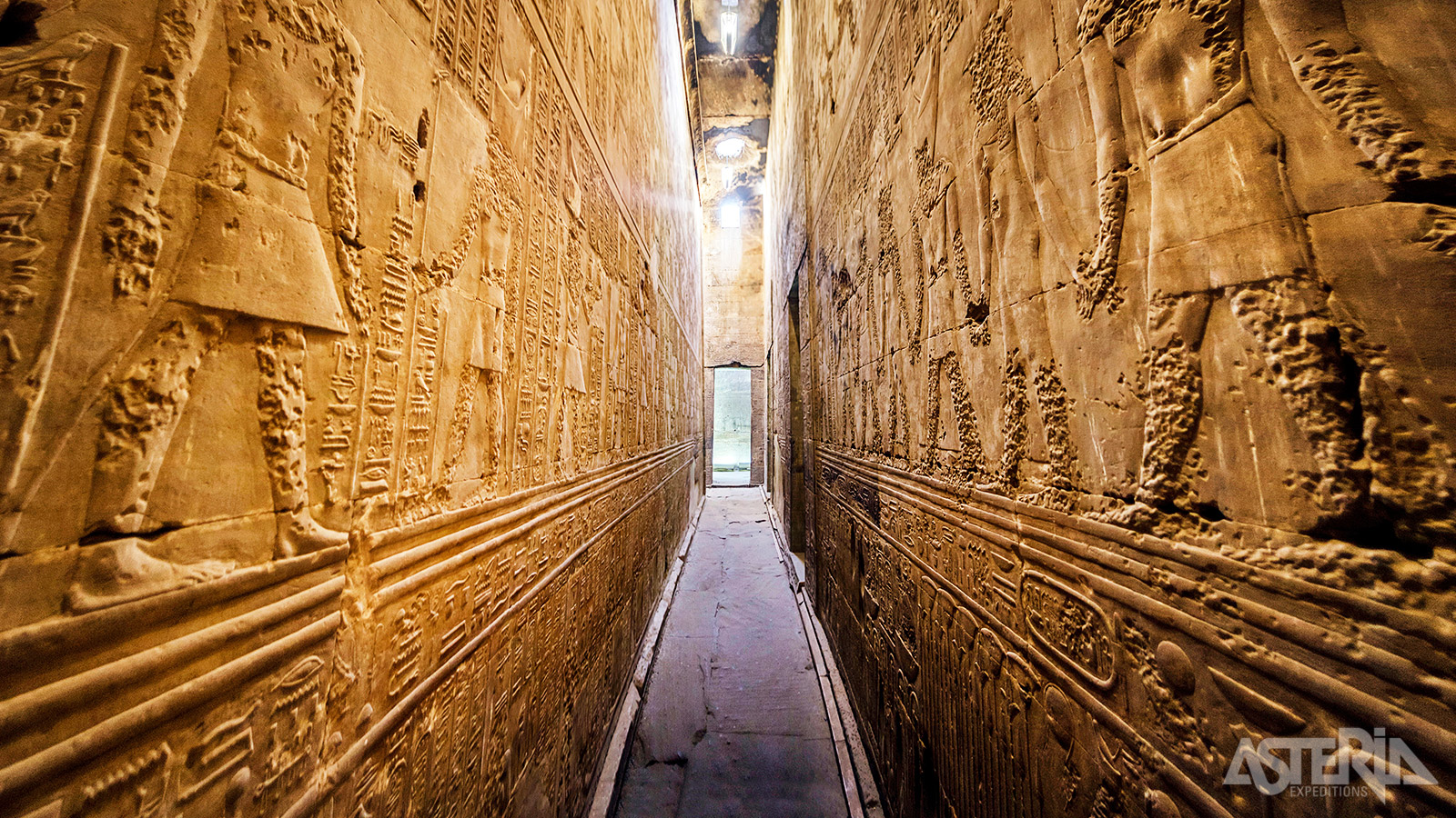 De tempel van Horus in Edfu is één van de best bewaarde tempels in Egypte