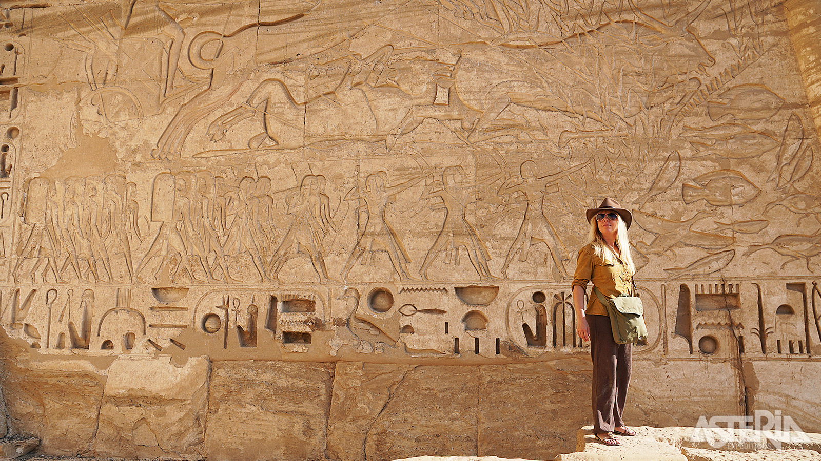 Medinet Habu, de indrukwekkende dodentempel van Ramses III in Luxor, met uitzonderlijk goed bewaarde reliëfs en inscripties
