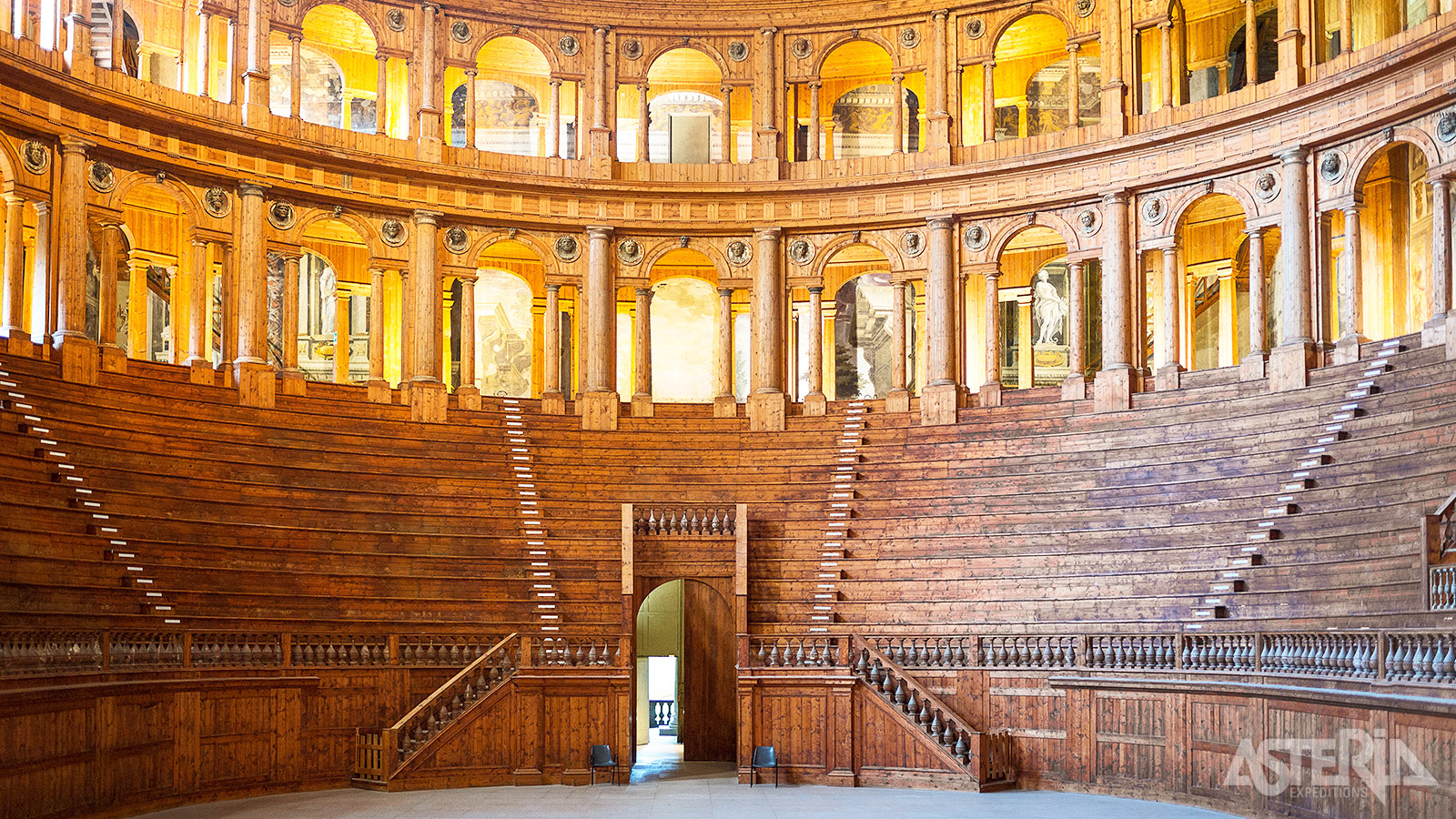 Het Teatro Farnese uit 1618 is één van de meest adembenemende plekken in Parma, zo niet van heel Italië