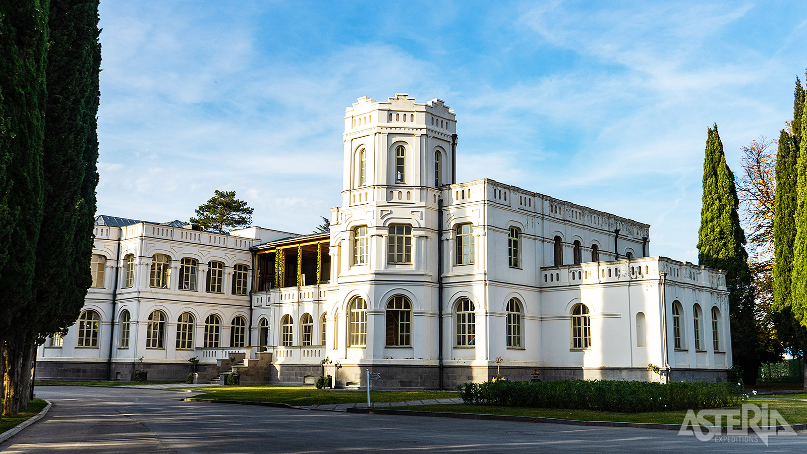 Op het gekende Château Mukhrani domein proef je van Georgische wijnen  van topklasse