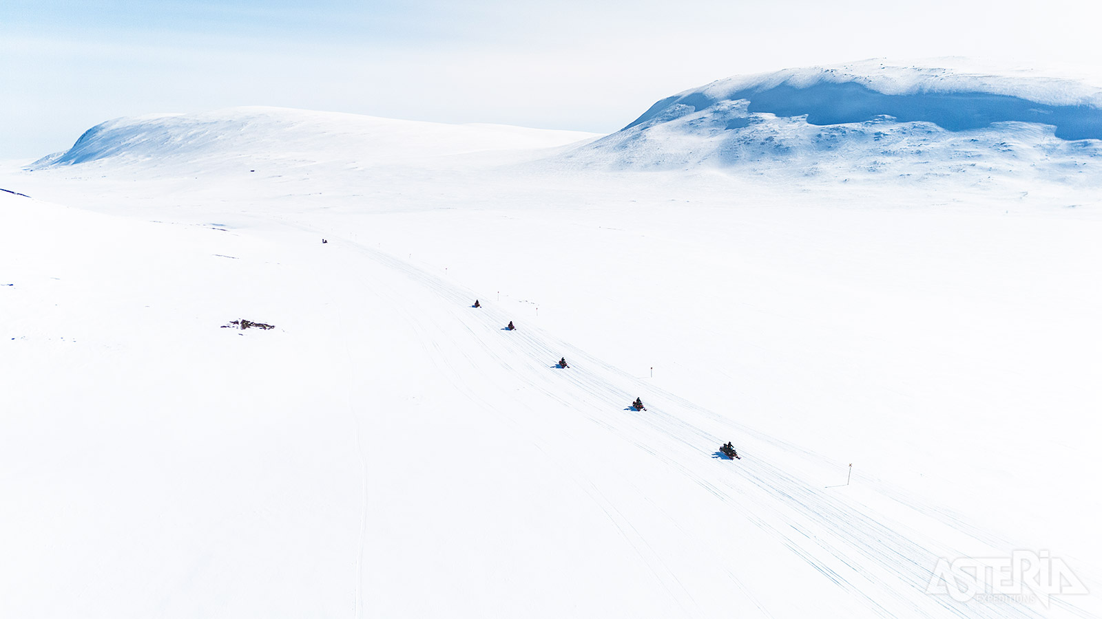 Dagelijks wordt er zo’n 100 à 150km afgelegd met de sneeuwscooter