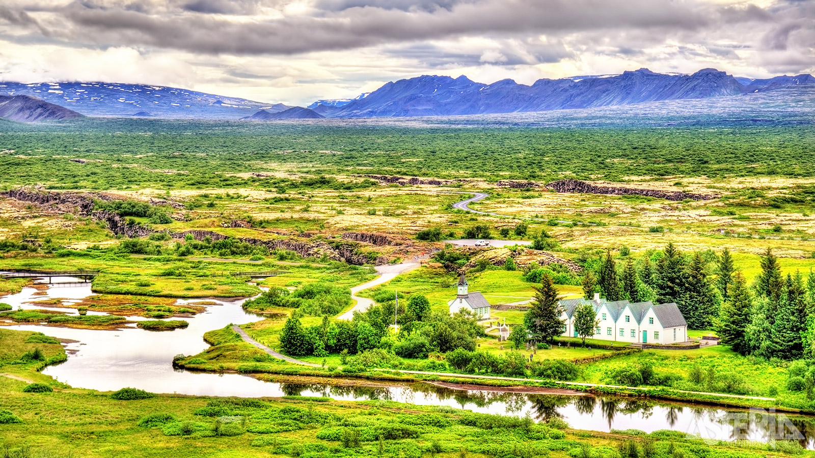 In het jaar 930 n.C. werd het eerste IJslandse parlement opgericht in het Thingvellir Nationaal Park