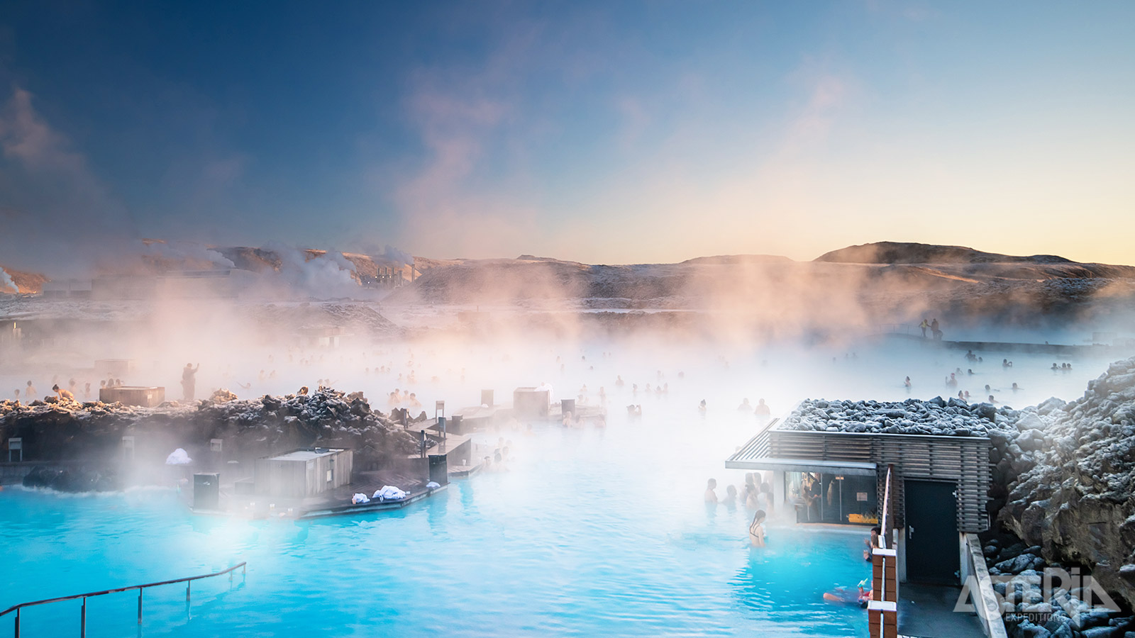 Het geothermische water van de Blue Lagoon biedt verkwikking voor het lichaam en de geest