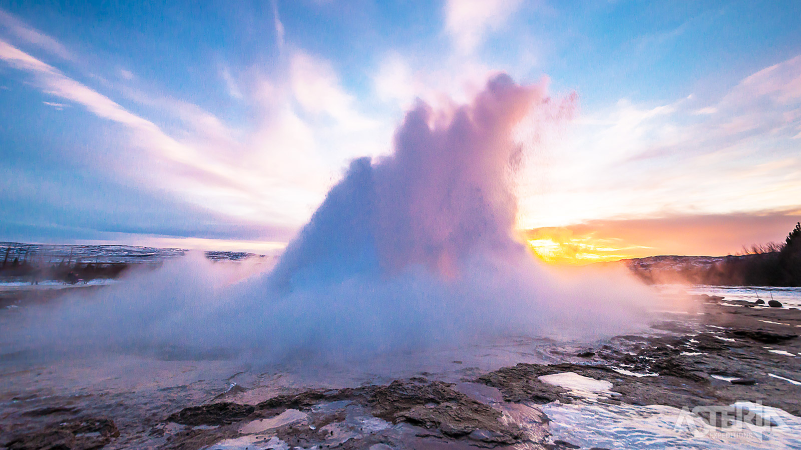 De Geysir en Strokkur geisers op de Golden Circle route zijn één van de hoogtepunten van IJsland