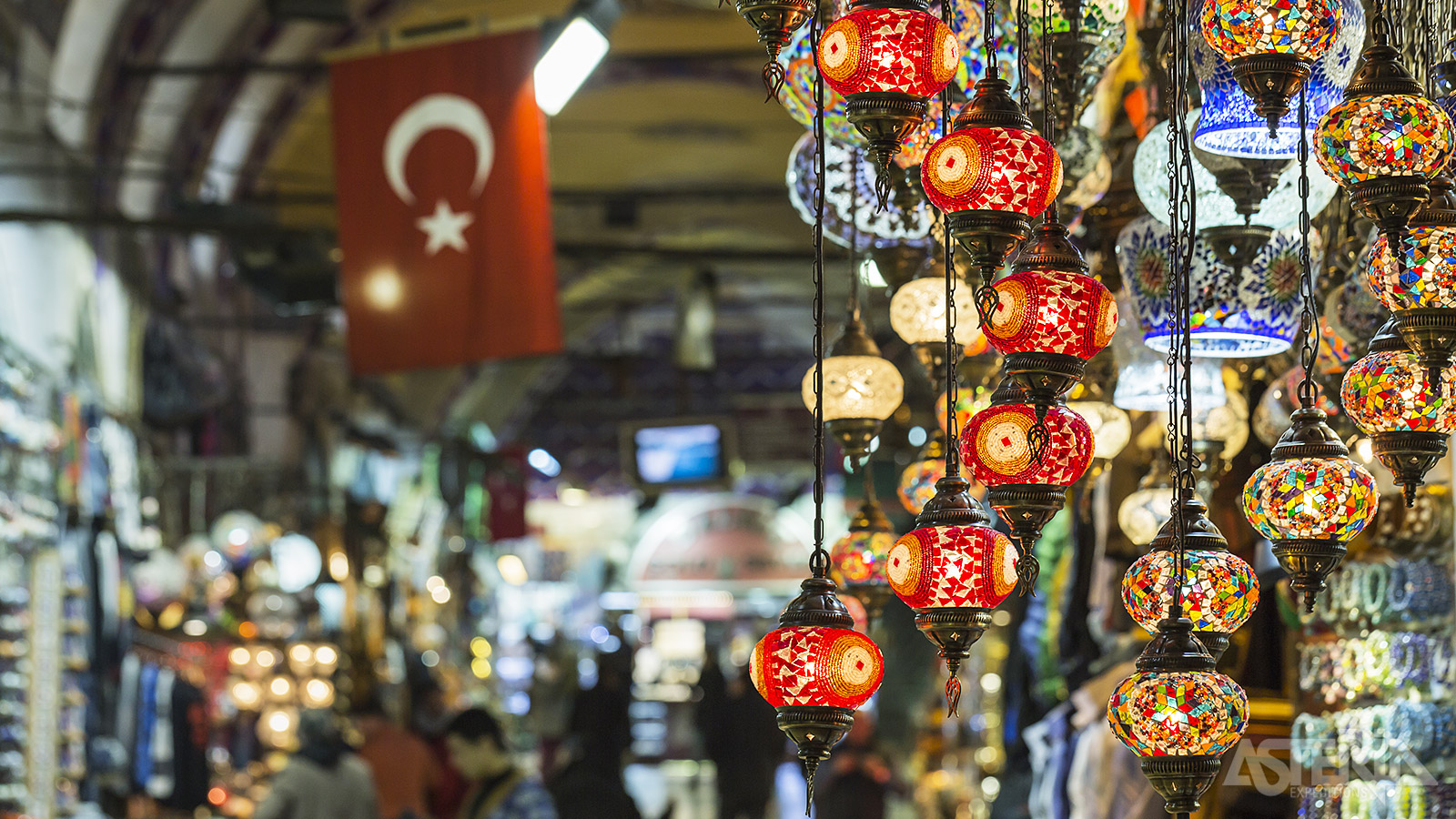 De Grand Bazaar uit de 15de eeuw, een wirwar van 4.000 winkeltjes