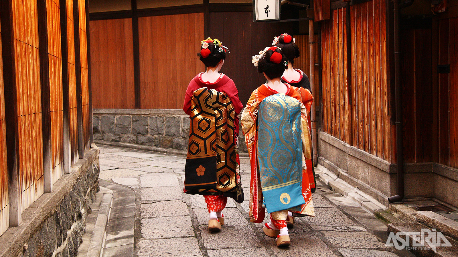 Gion is één van de weinige plekken in Japan waar de traditionele geisha-cultuur nog in het dagelijks leven verweven is