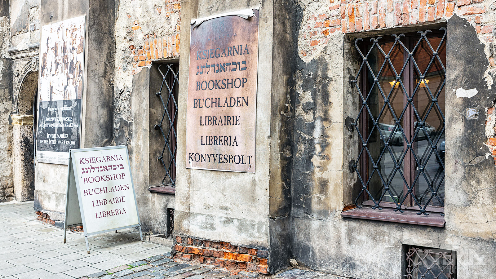 De Joodse wijk Kazimierz werd in 1335 gesticht door koning Casimir III de Grote en was oorspronkelijk een zelfstandige stad