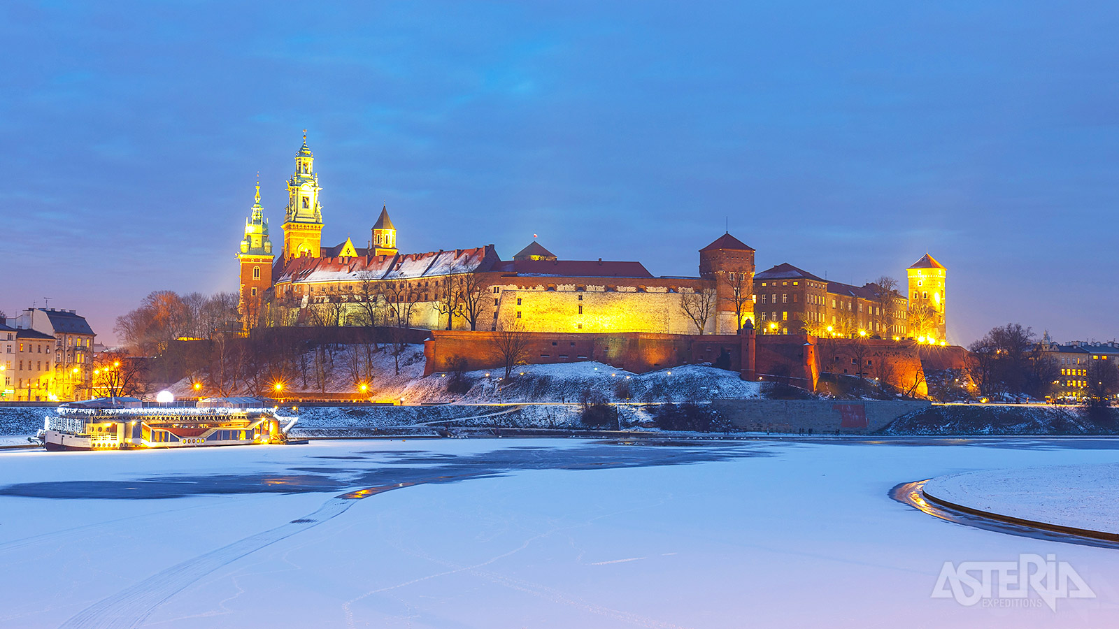 De Wawel Burcht is meer dan alleen een historisch gebouw; het is een symbool van de Poolse identiteit en nationale trots