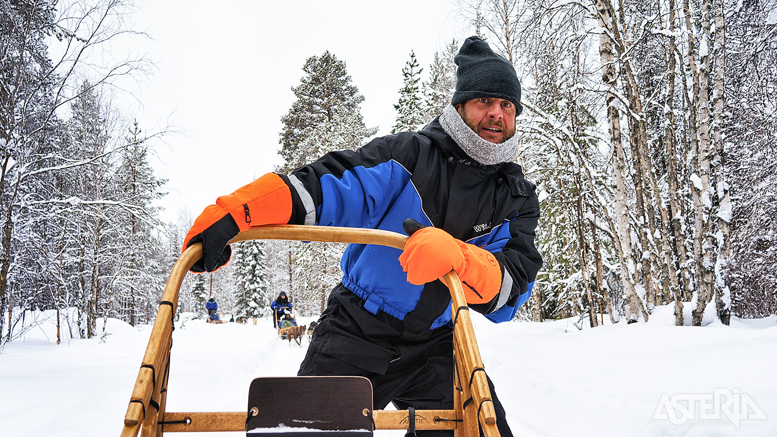 Een huskysafari is één van de meest bijzondere ervaringen tijdens een winterreis naar Finland