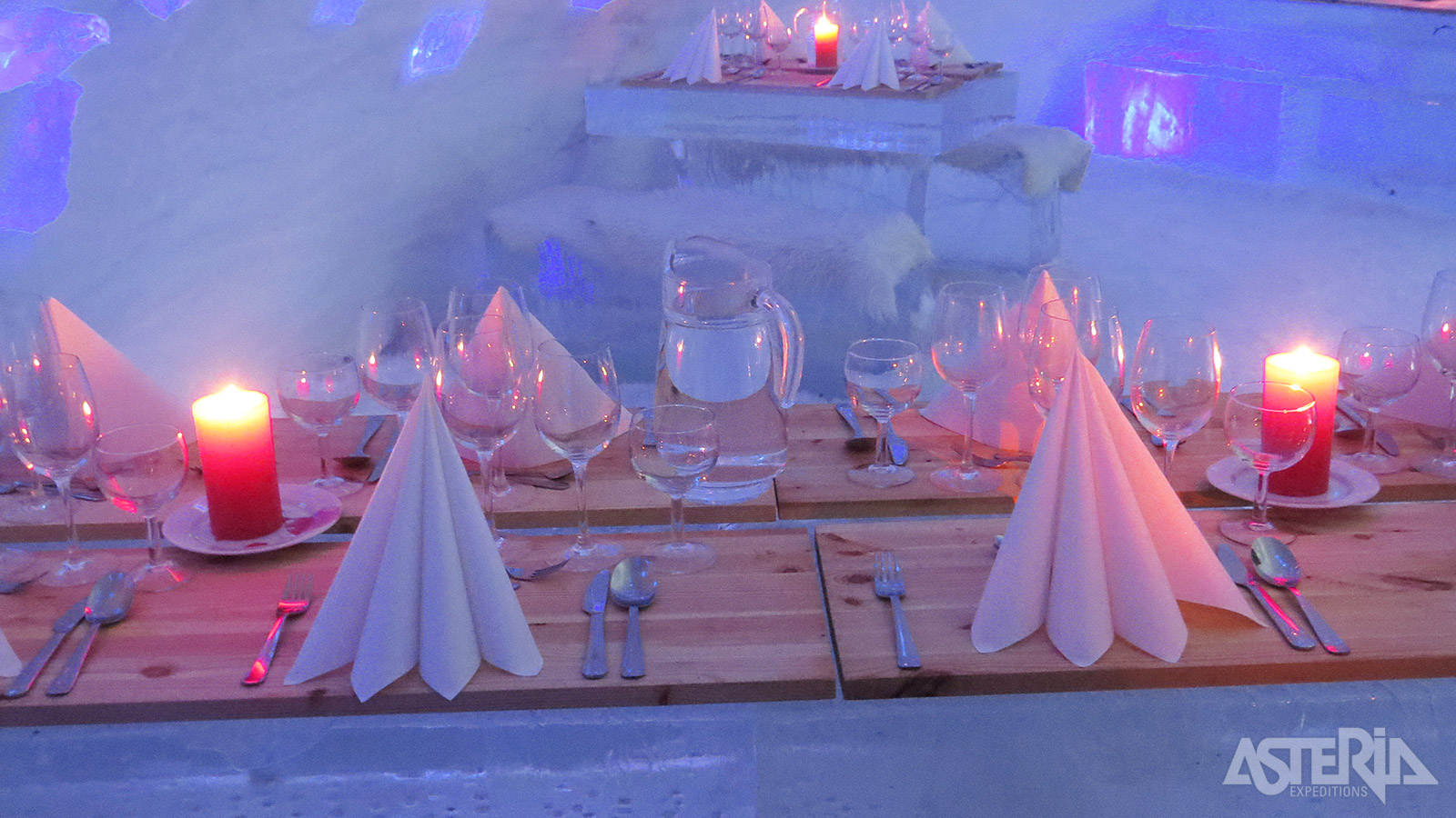 Geniet van een Ice Diner in een unieke setting van het Snow Village