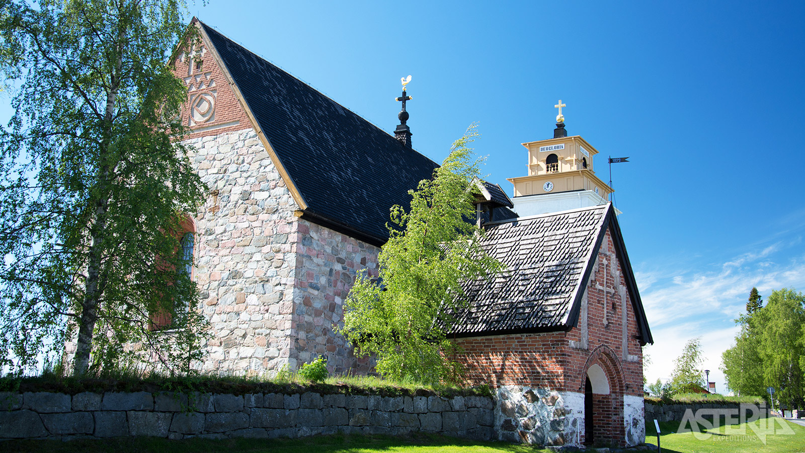 In Gammelstad vind je de grootste Middeleeuwse stenen kerk van Noord Zweden uit 1492 en het best bewaarde kerkdorp ter wereld