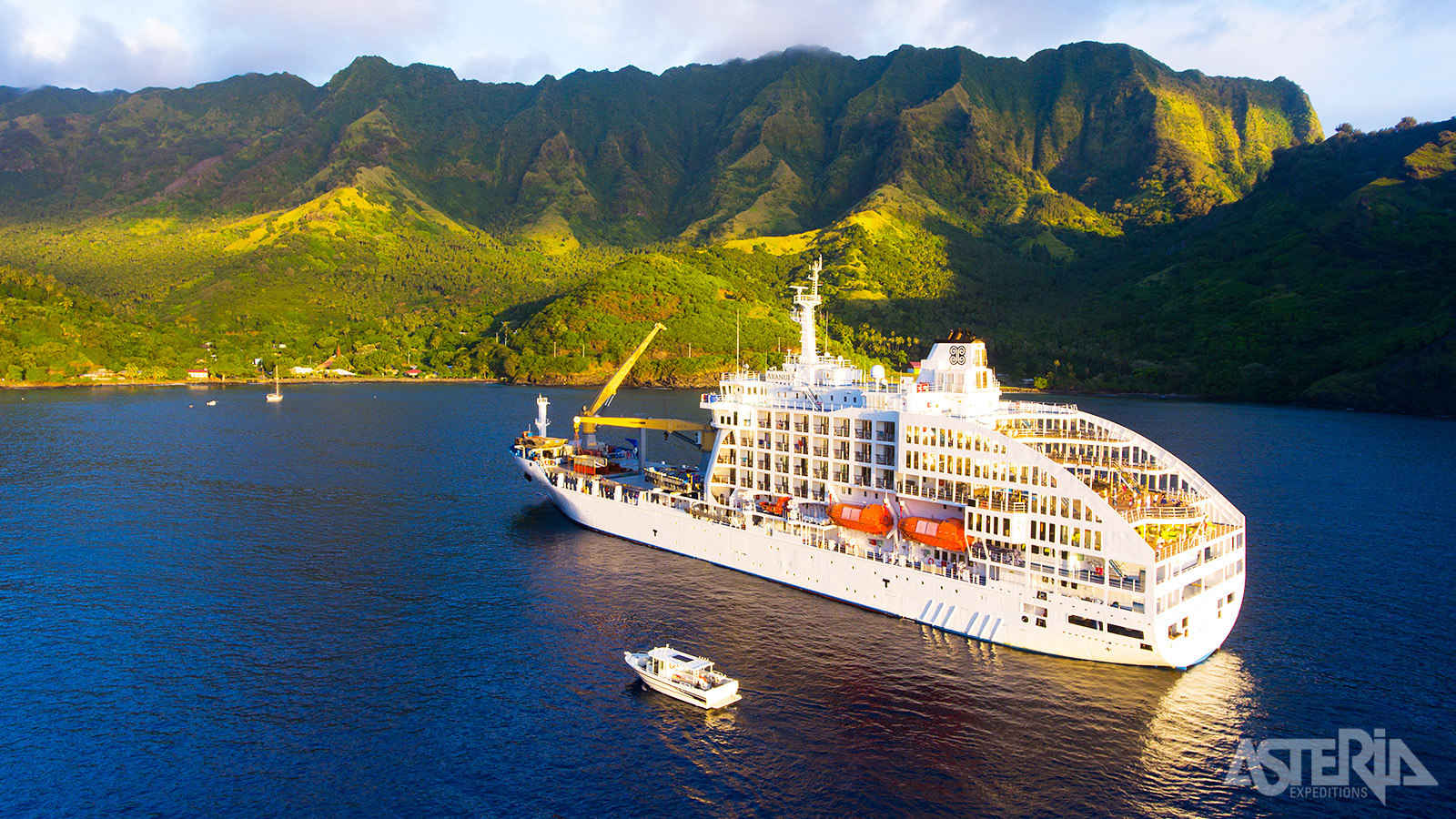 De Aranui 5 doet dienst als bevoorradingsschip en werd ook ontworpen met het comfort van een cruiseschip