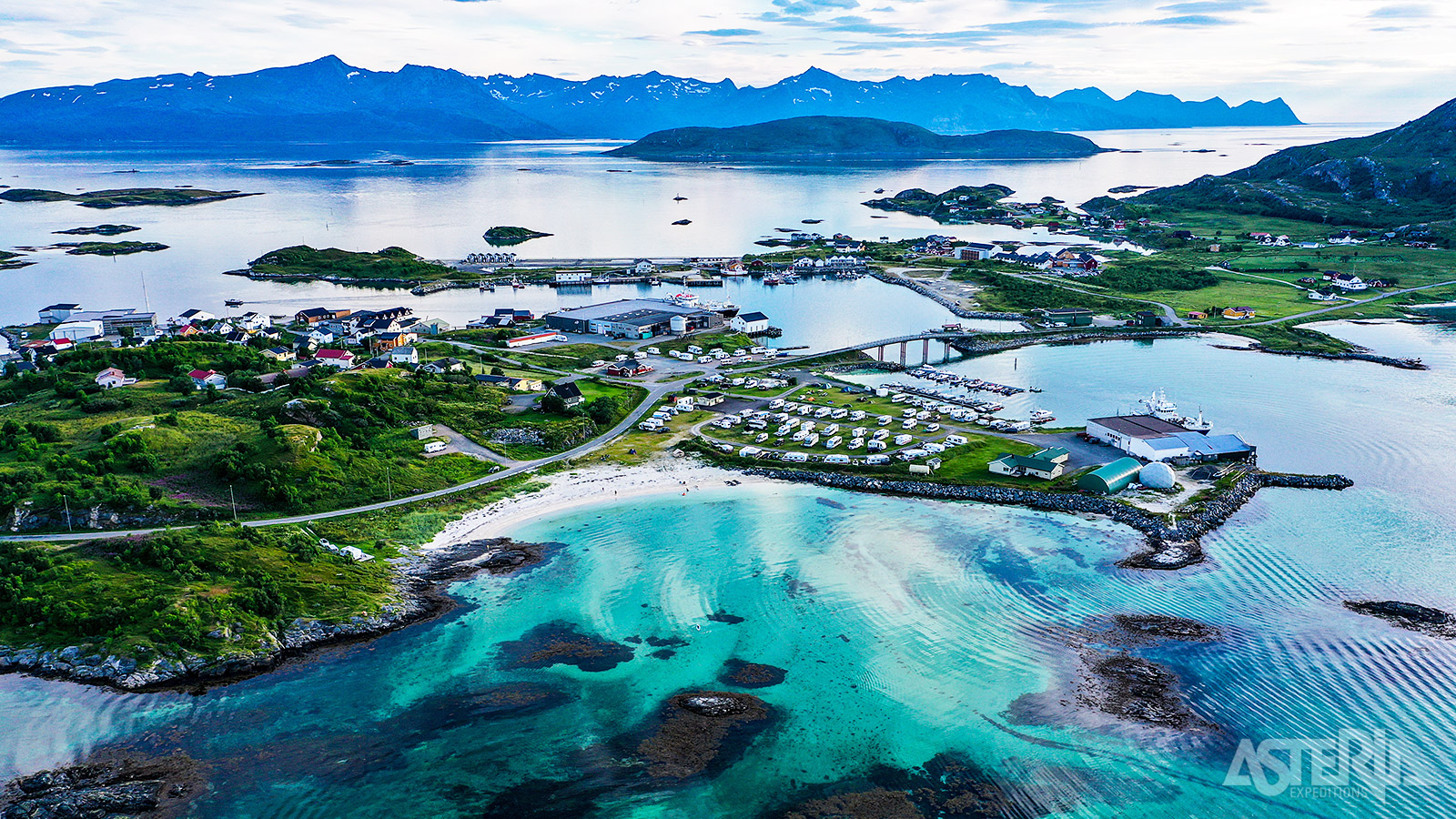 De naam Sommarøy betekent letterlijk 