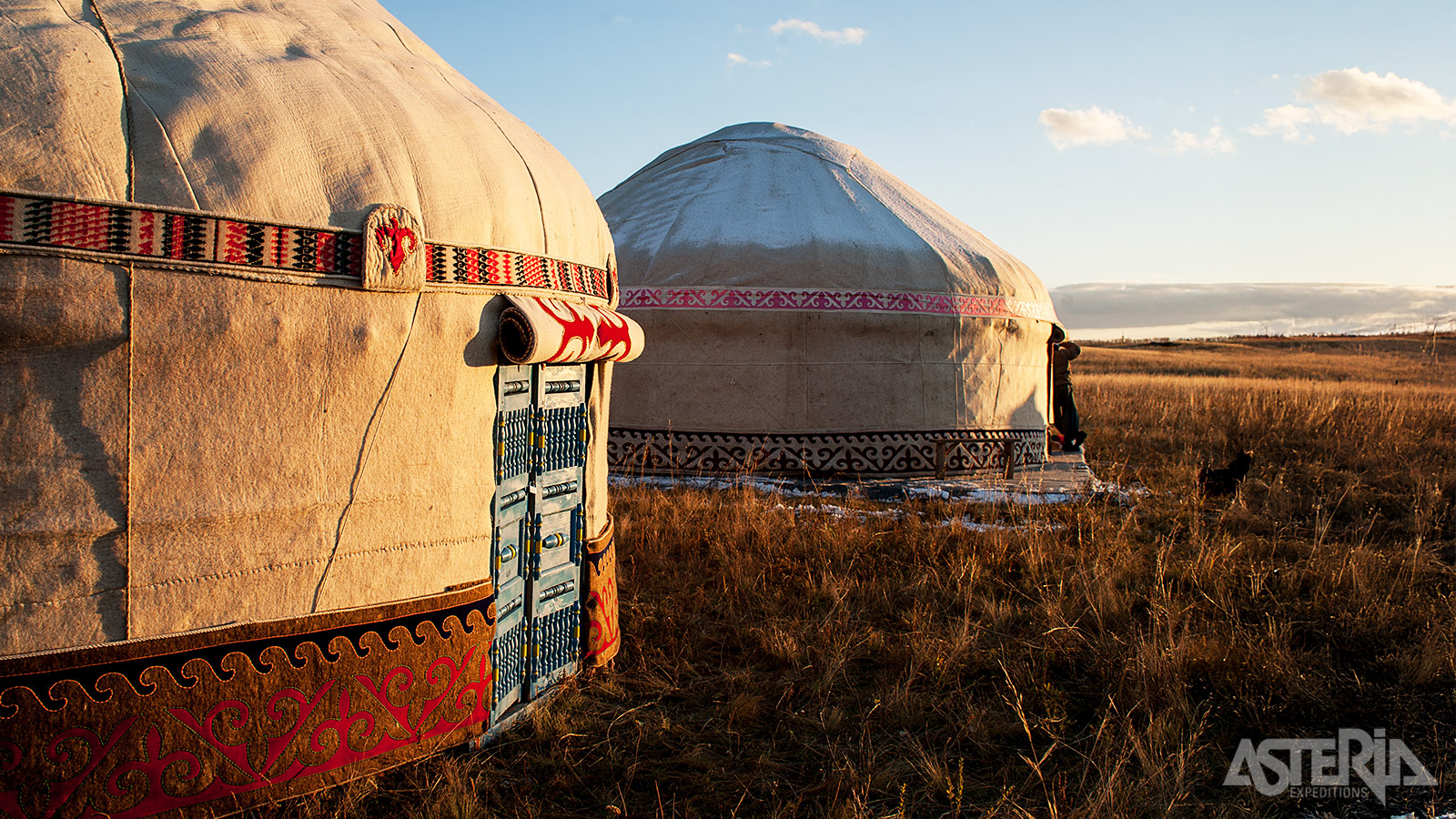 Overnacht in een ger, een traditionele, vilten tent die al eeuwenlang door Mongoolse nomaden wordt gebruikt