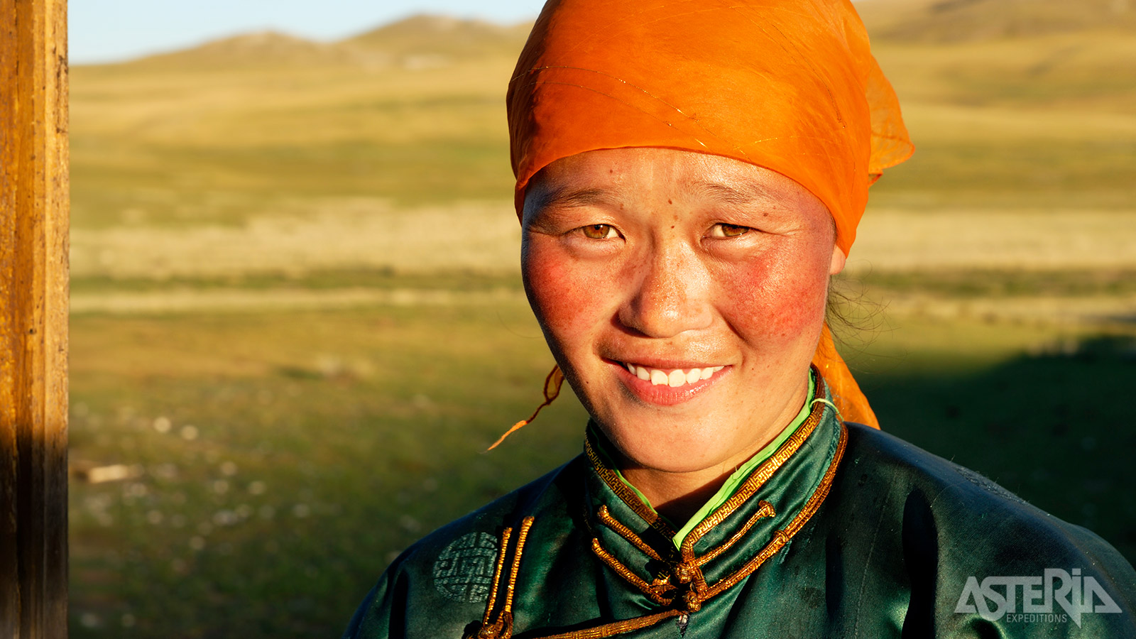De traditionele Mongoolse kledij vertelt verhalen van nomadenleven en erfgoed