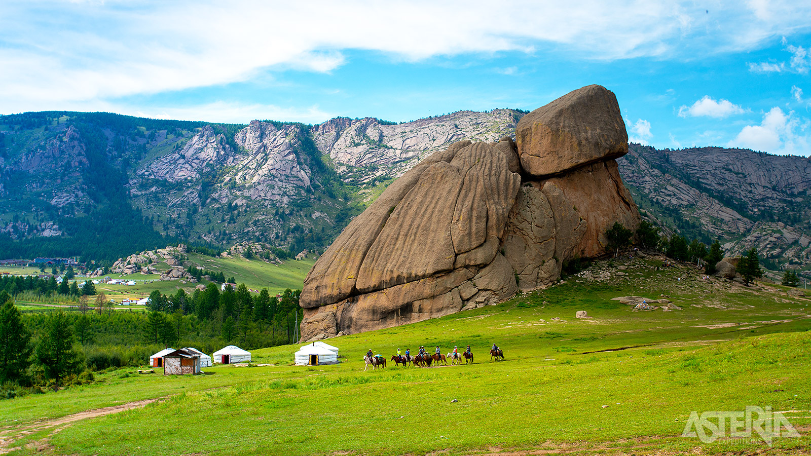 Melkhii Khad, ook wel Turtle Rock genoemd, is een beroemde rotsformatie in het Gorkhi-Terelj Nationaal Park