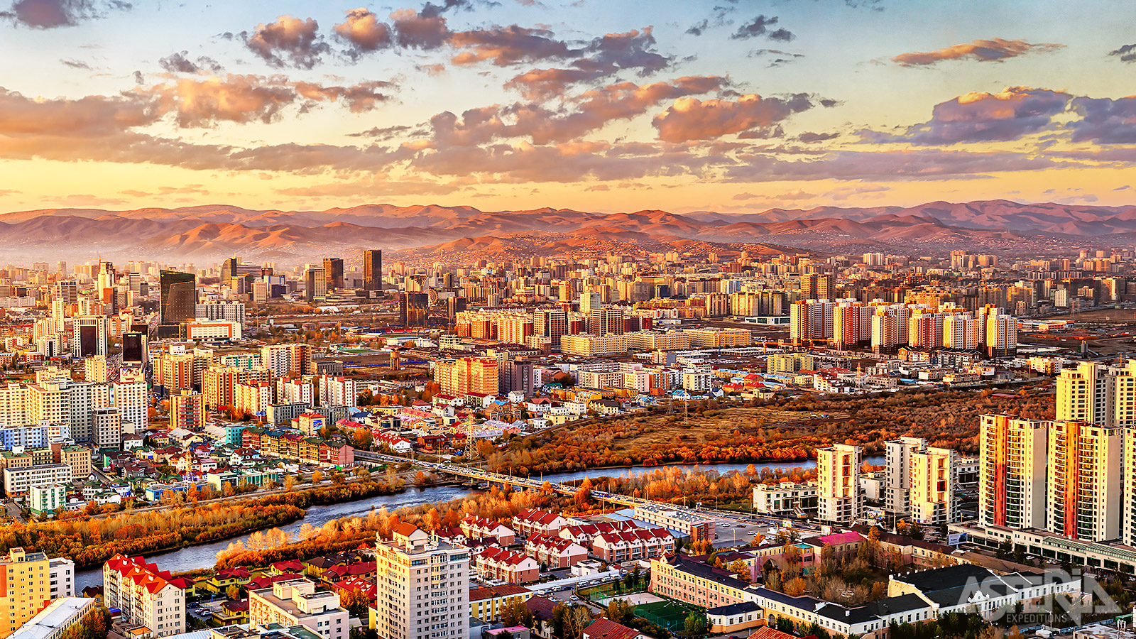 Ulaanbaatar vormt het kloppend cultureel, politiek en economisch centrum van Mongolië